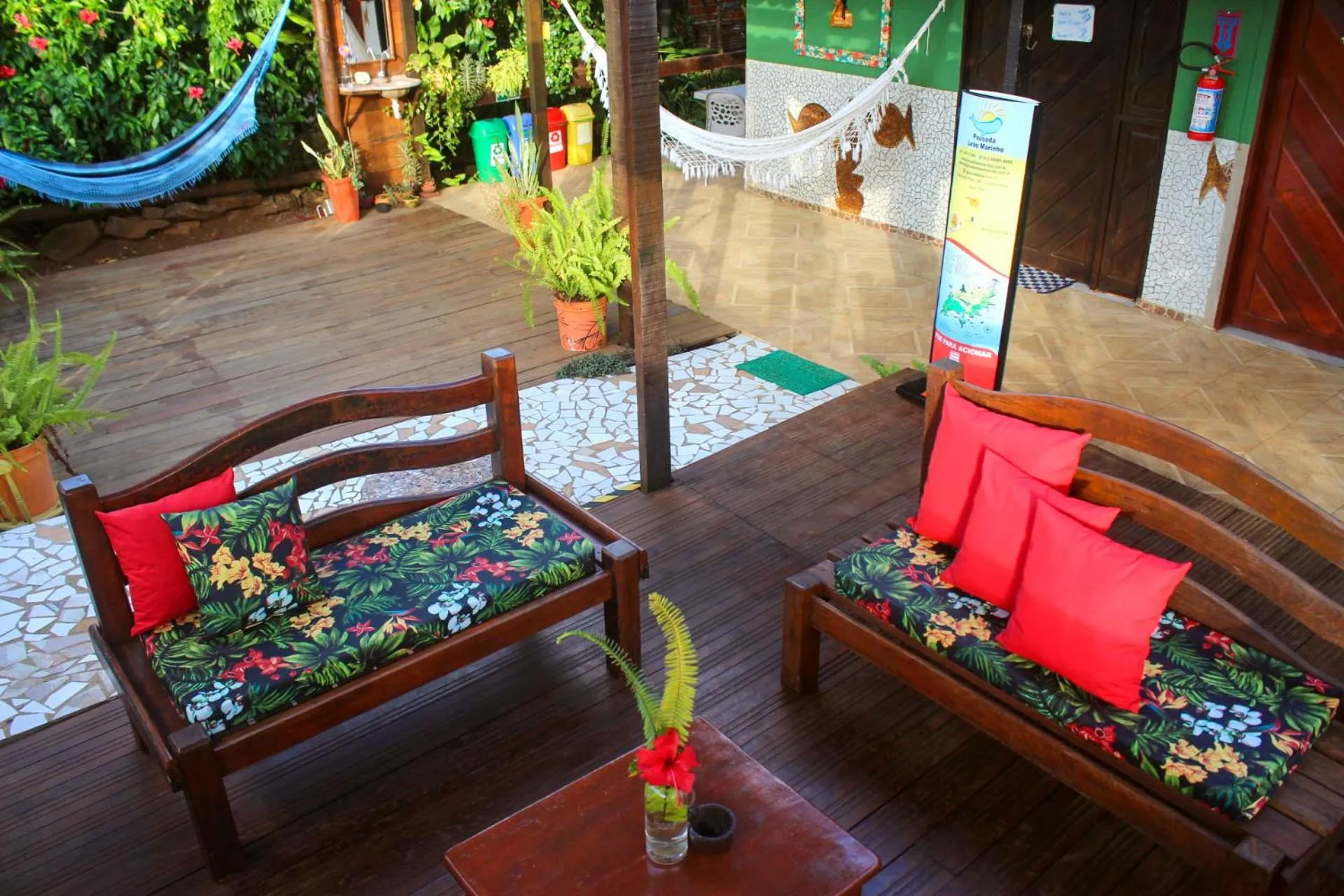 Seating area in Pousada Leão Marinho