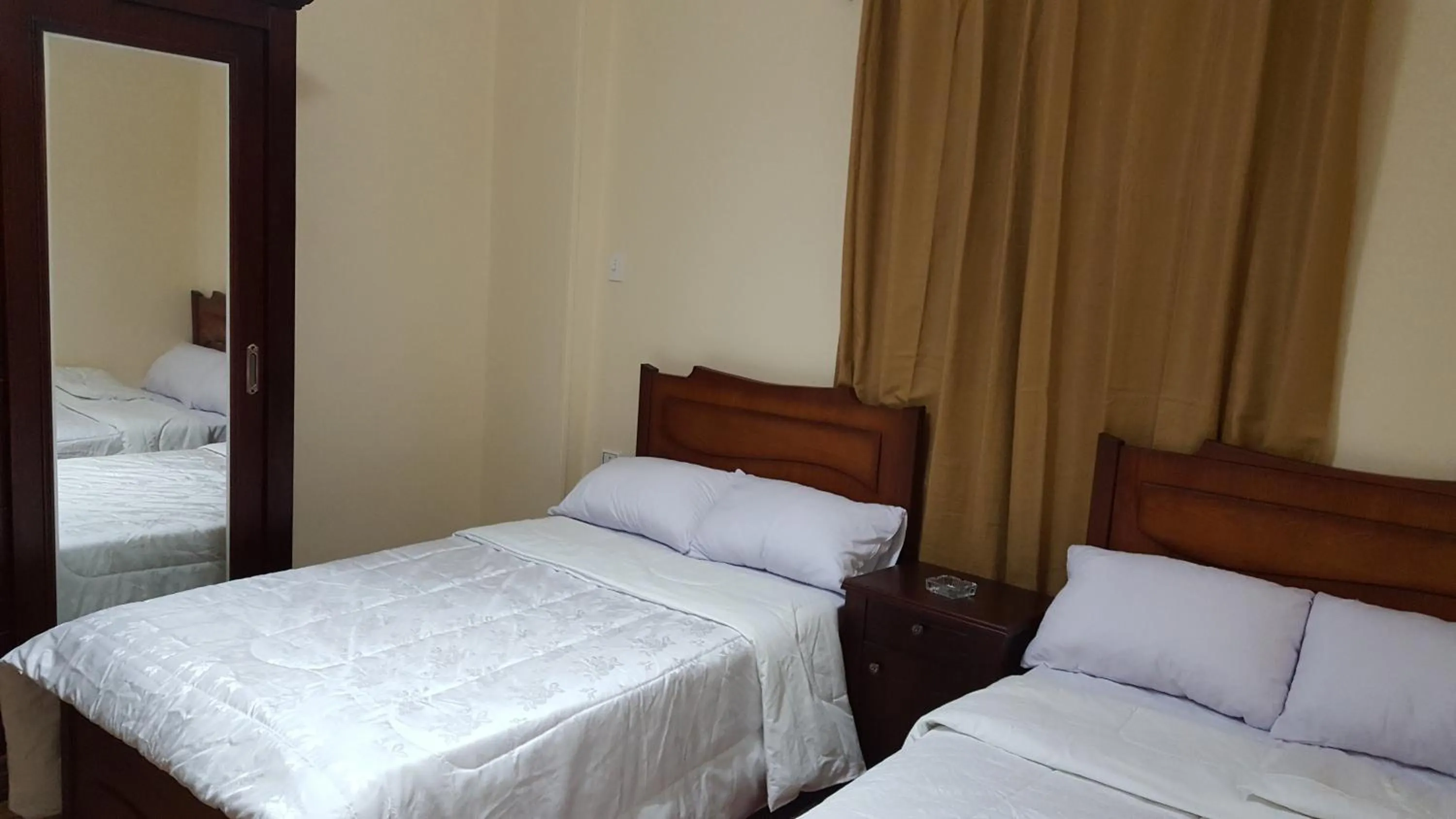 Bedroom, Bed in Royal Pyramids Inn