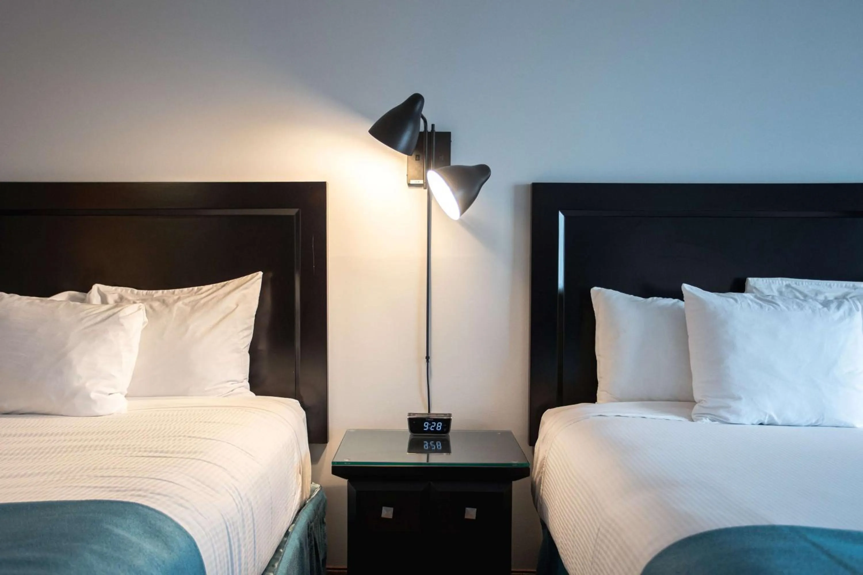 Photo of the whole room, Bed in Ramada by Wyndham Surrey/Langley