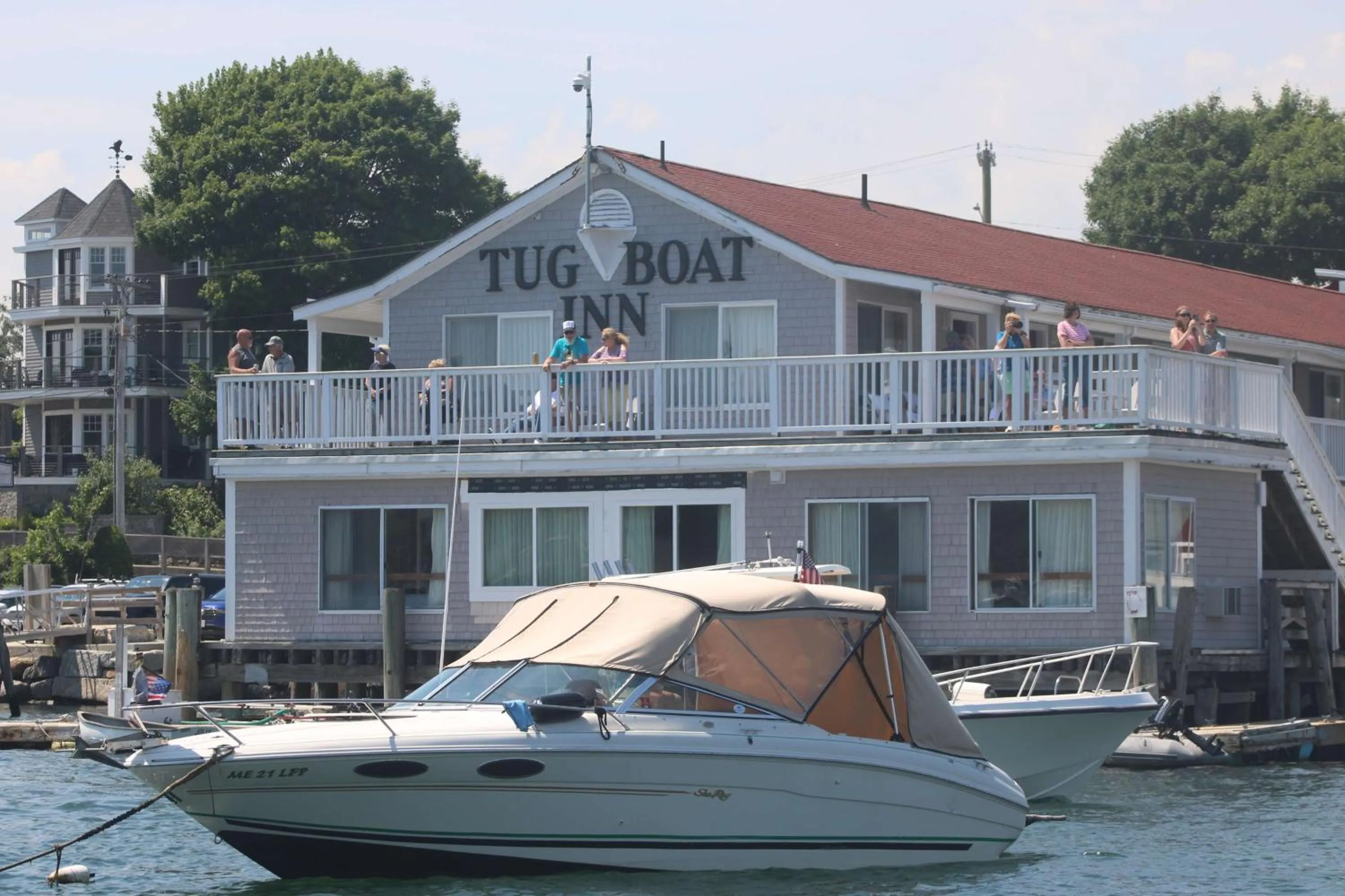 Property building in Tugboat Inn