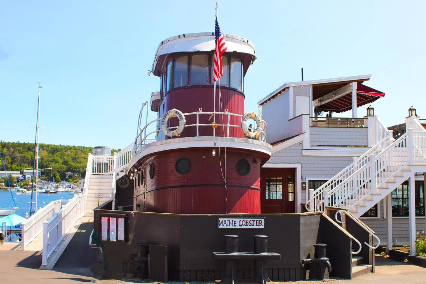 Restaurant/places to eat in Tugboat Inn