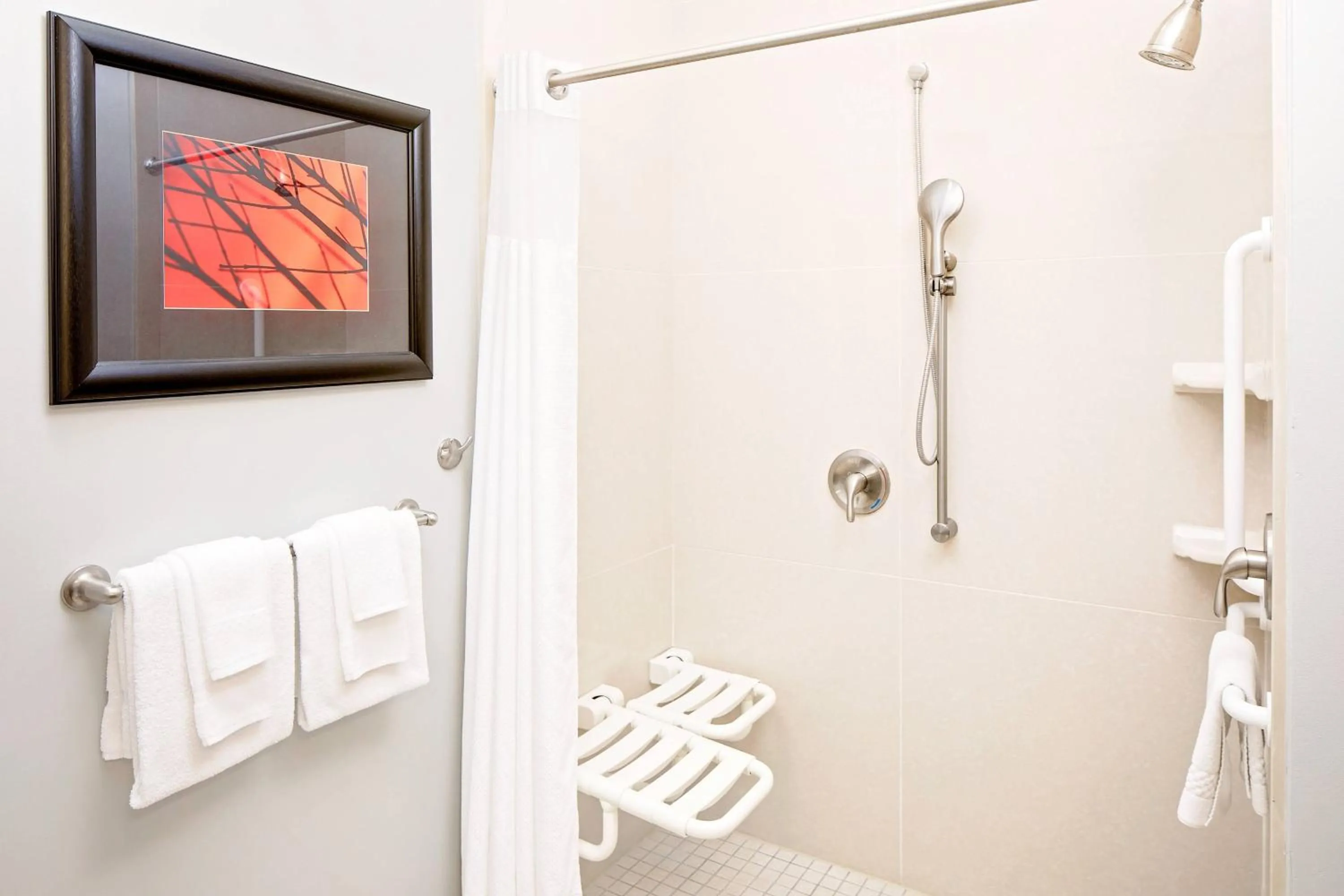 Bathroom in Courtyard by Marriott Houma