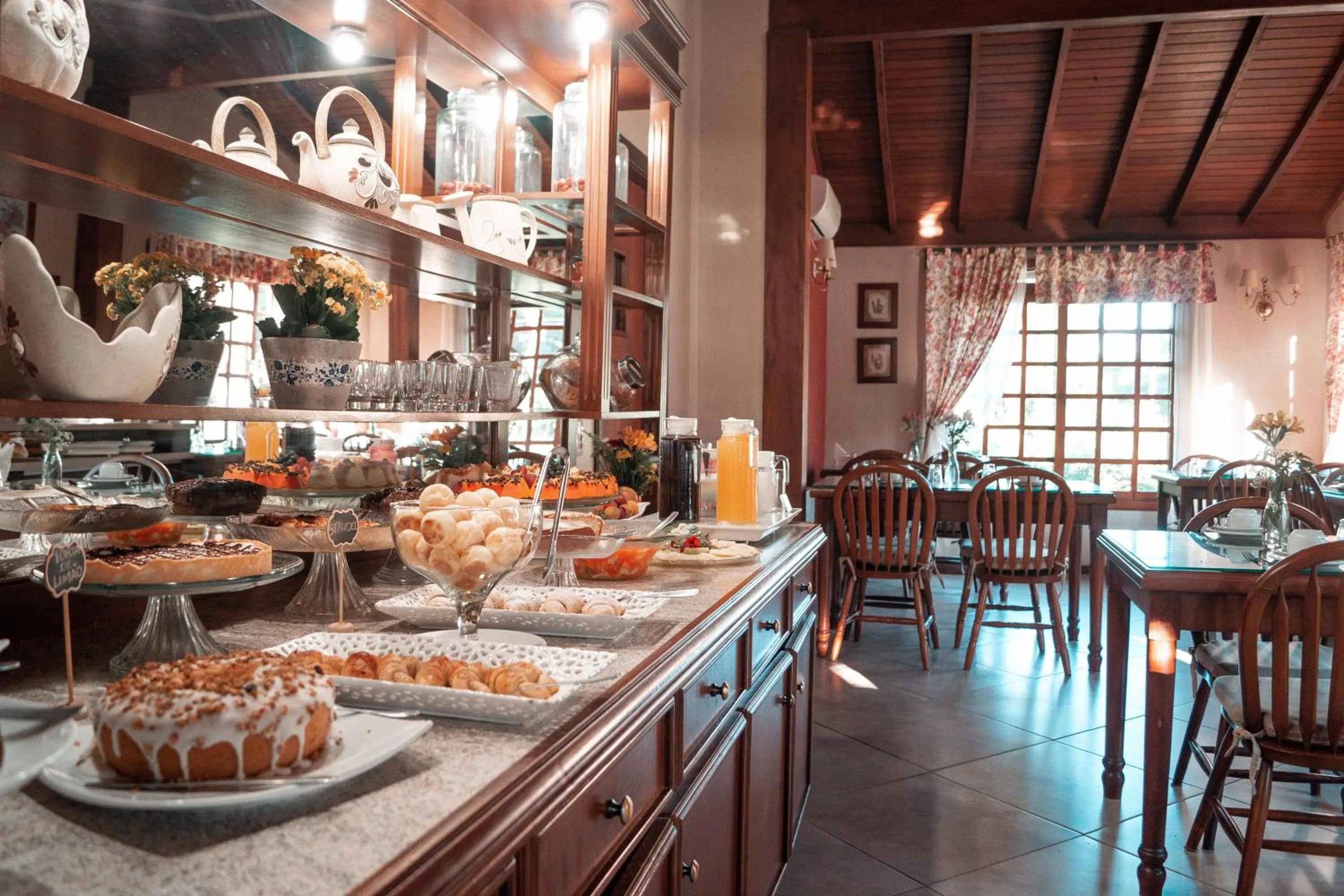 Breakfast in Hotel Pousada do Bosque