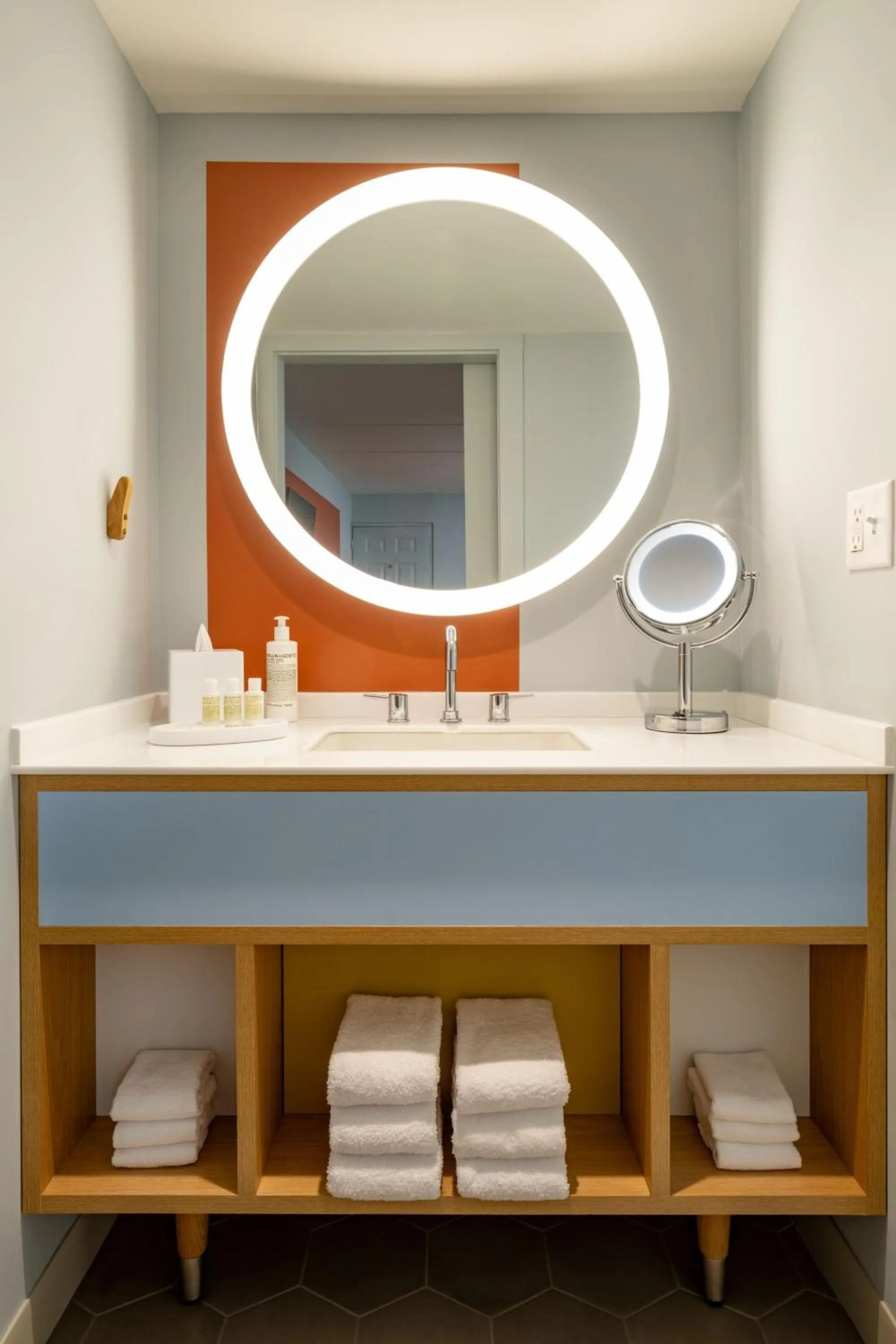 Bathroom in The Wayback, Pigeon Forge, A Tribute Portfolio Hotel