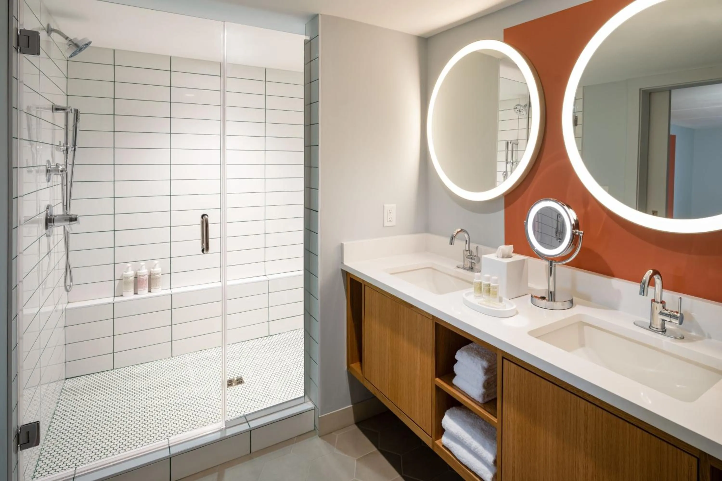 Bathroom in The Wayback, Pigeon Forge, A Tribute Portfolio Hotel