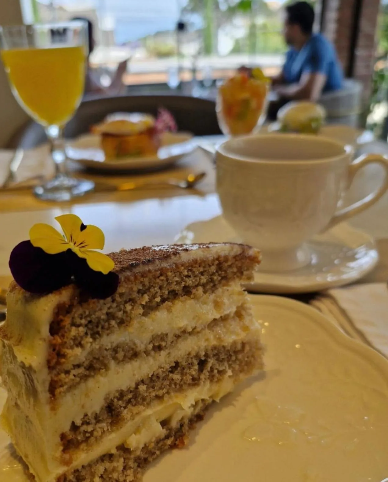 Restaurant/places to eat in Blumen Hotel Boutique