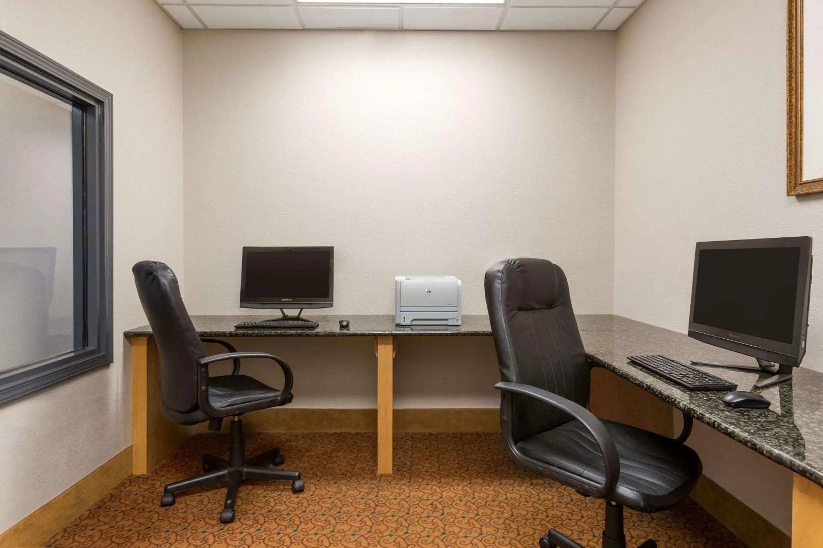 Business facilities in Country Inn & Suites by Radisson, Panama City Beach, FL