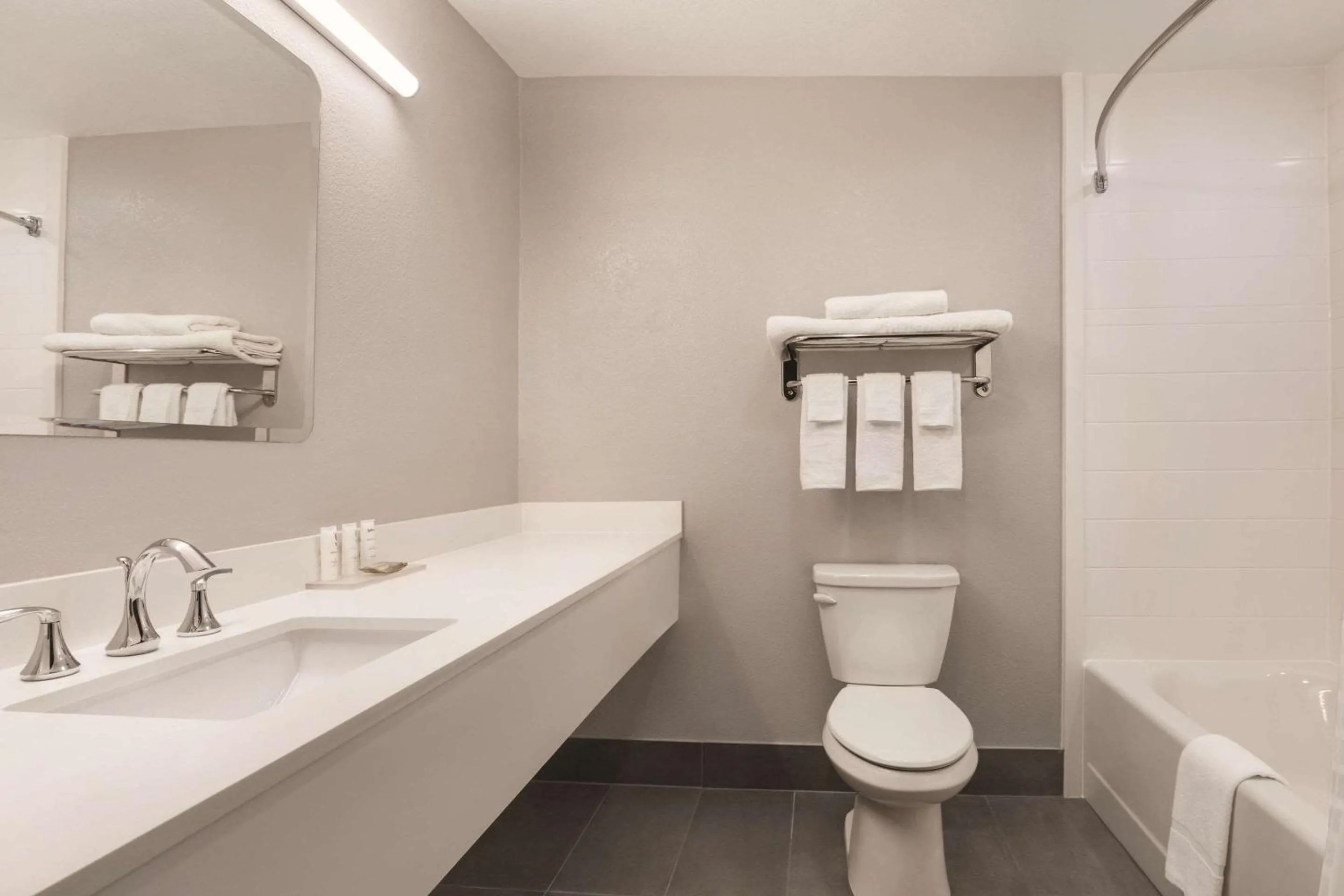 Bathroom in Country Inn & Suites by Radisson, Panama City Beach, FL