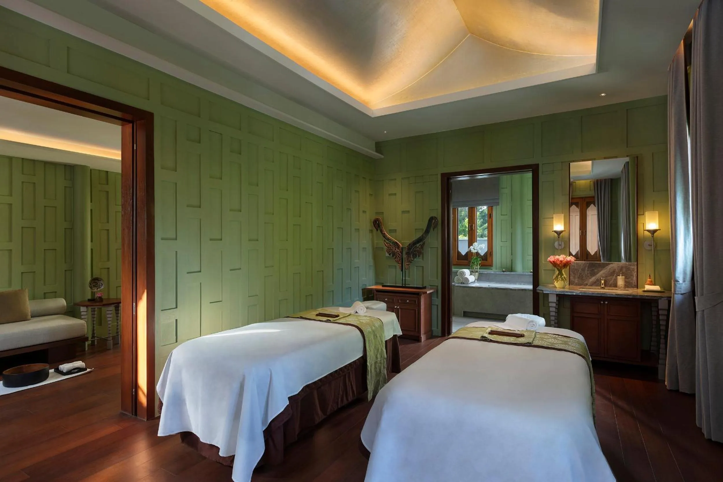 Massage, Bed in The Sukhothai Bangkok