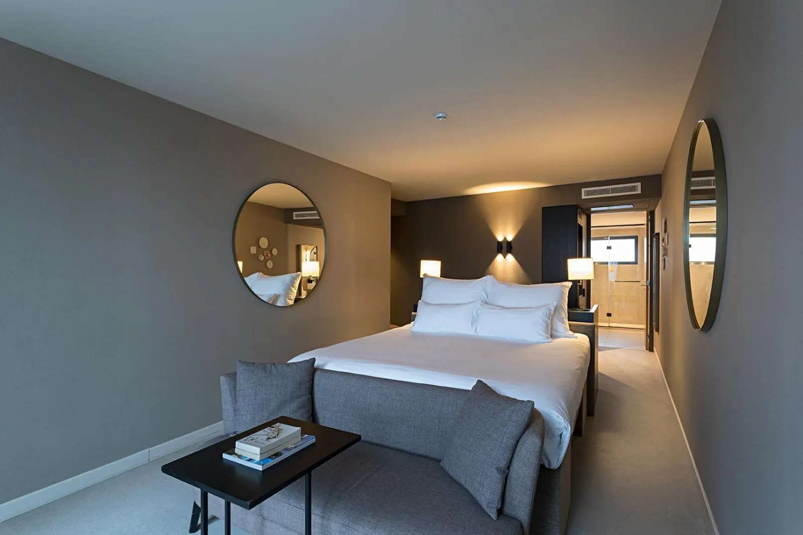 Bed in Pestana Amsterdam Riverside