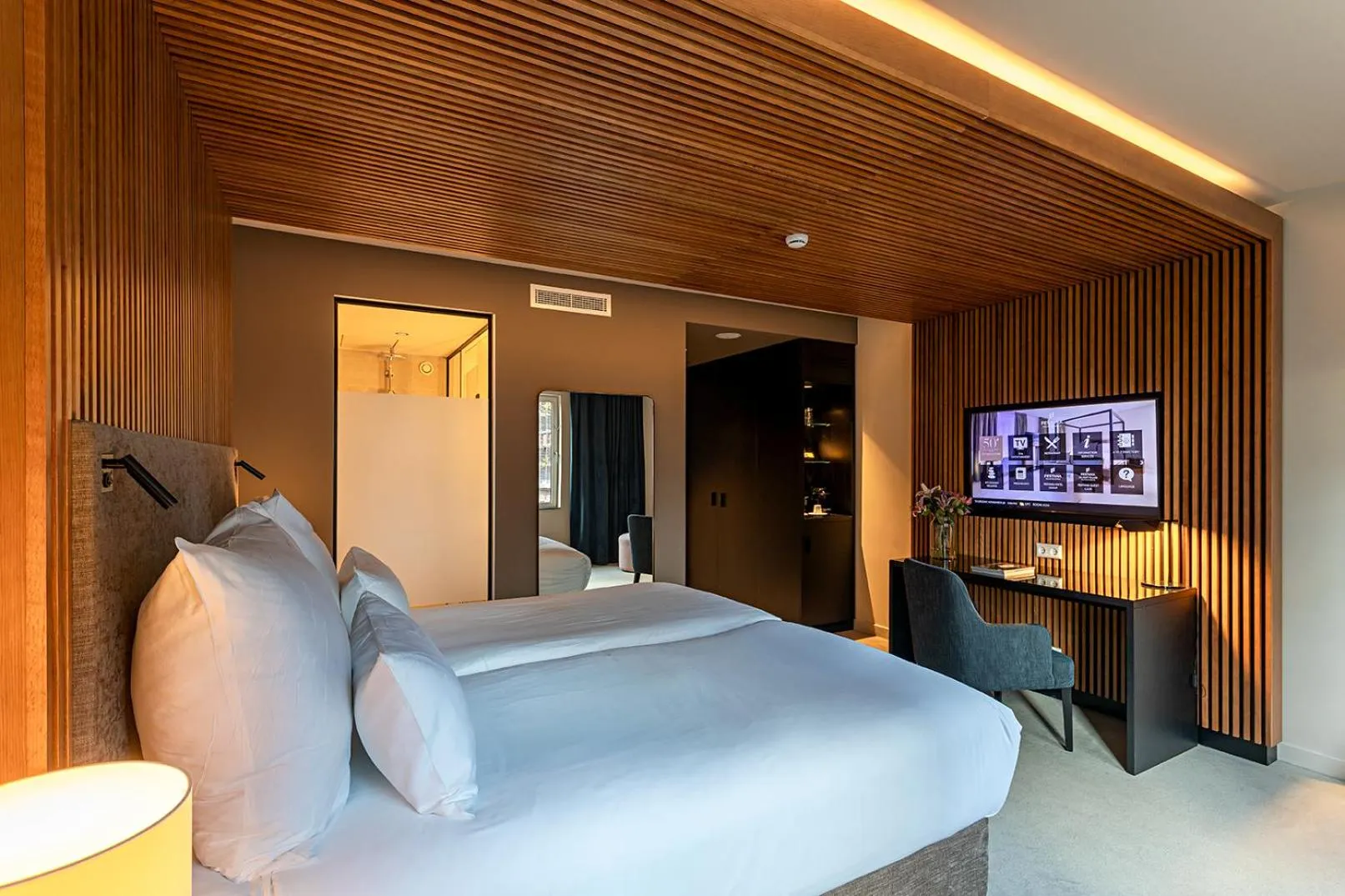 Bed in Pestana Amsterdam Riverside