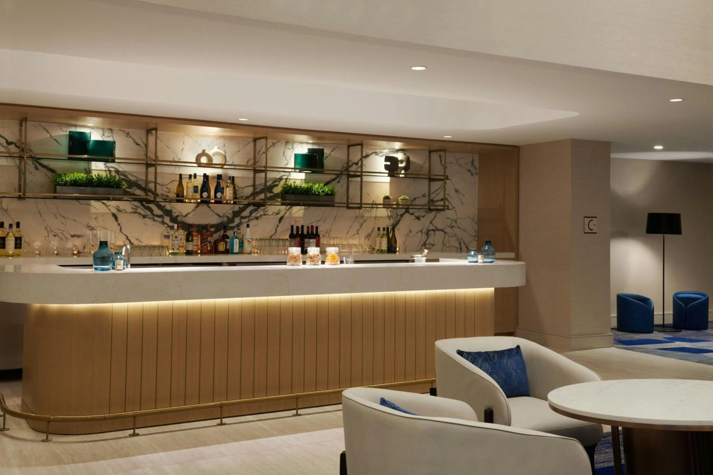 Lounge or bar in Kingston Market Square Hotel
