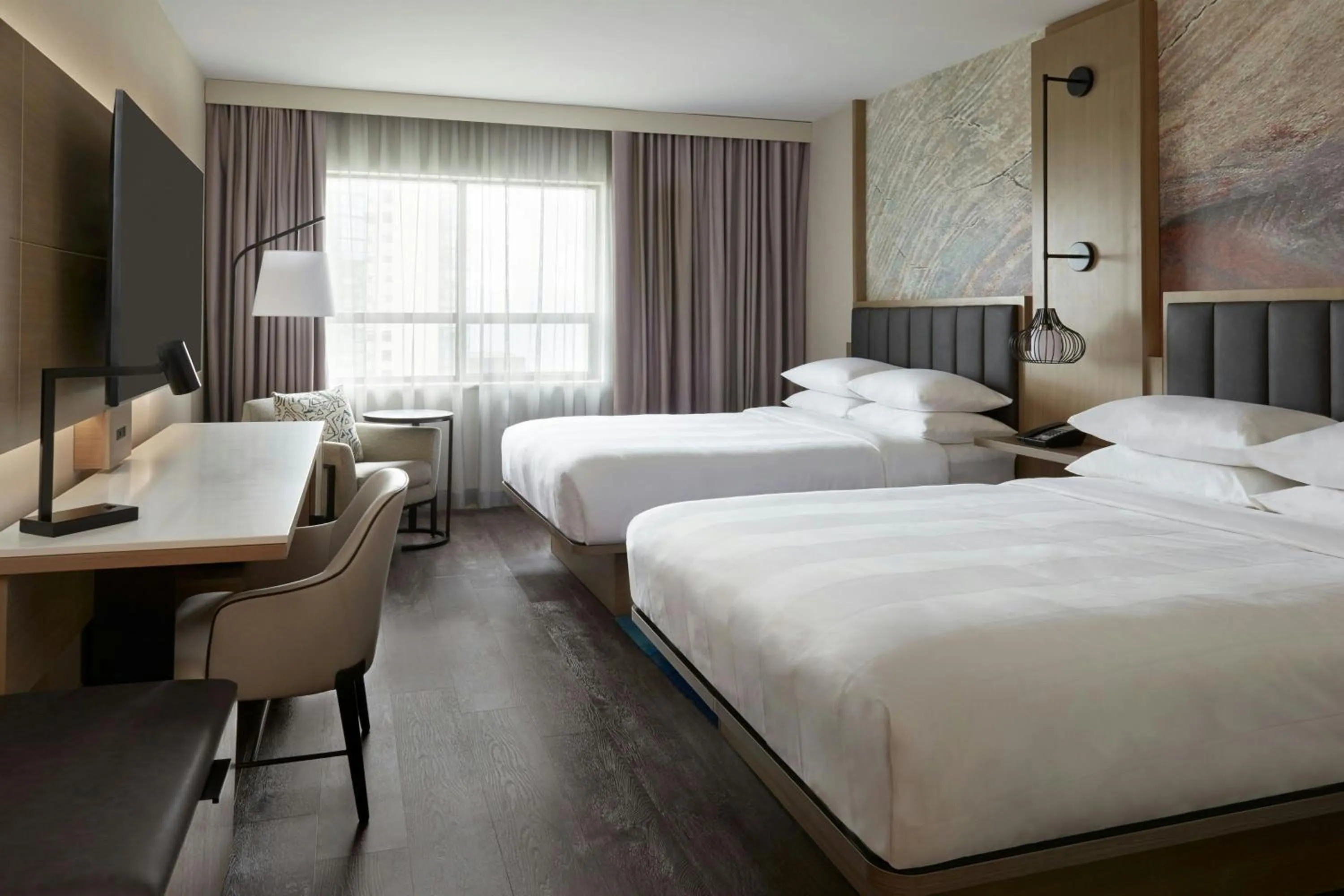 Bedroom, Bed in Kingston Market Square Hotel