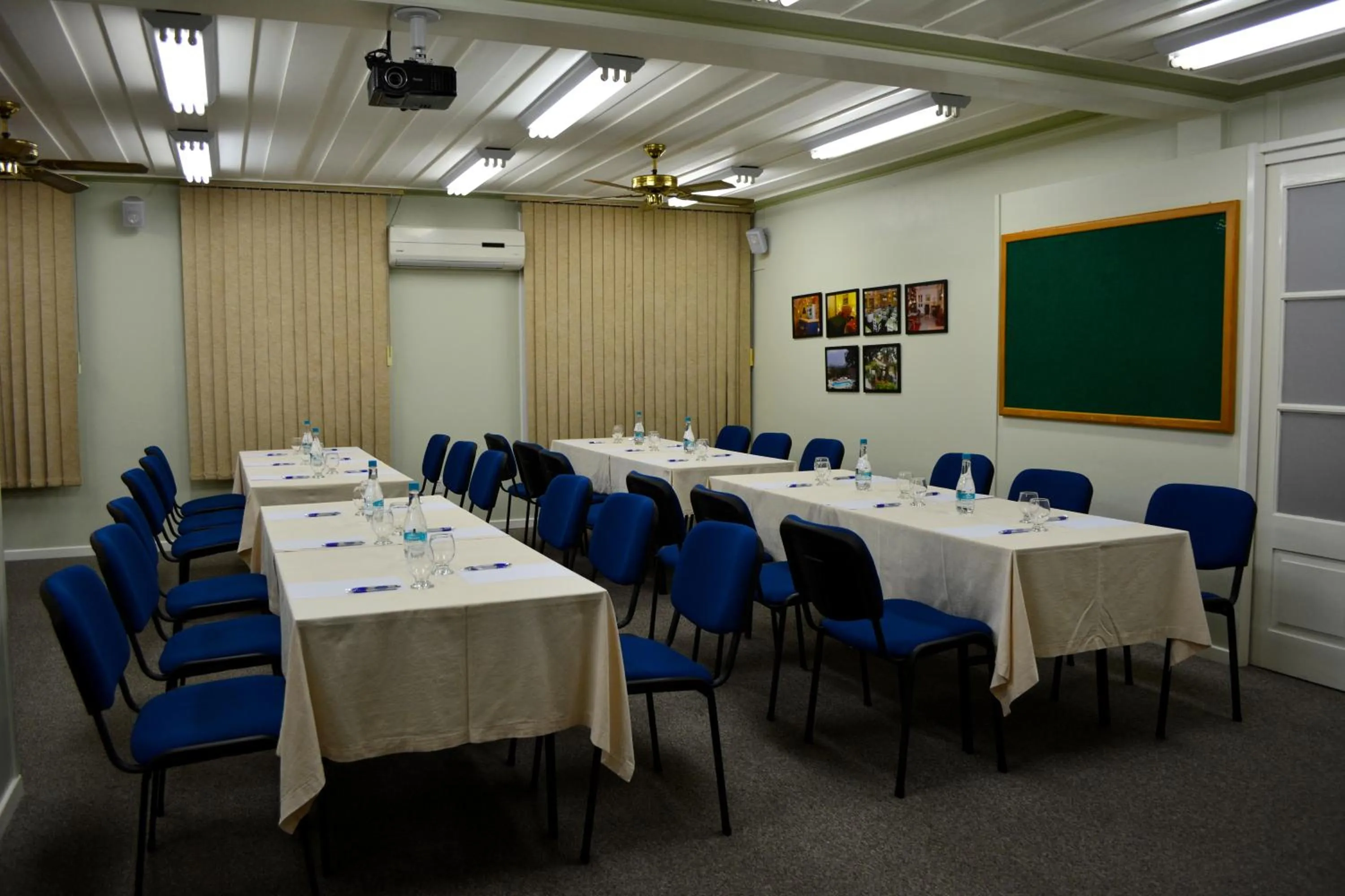 Meeting/conference room in Hotel Pousada da Neve