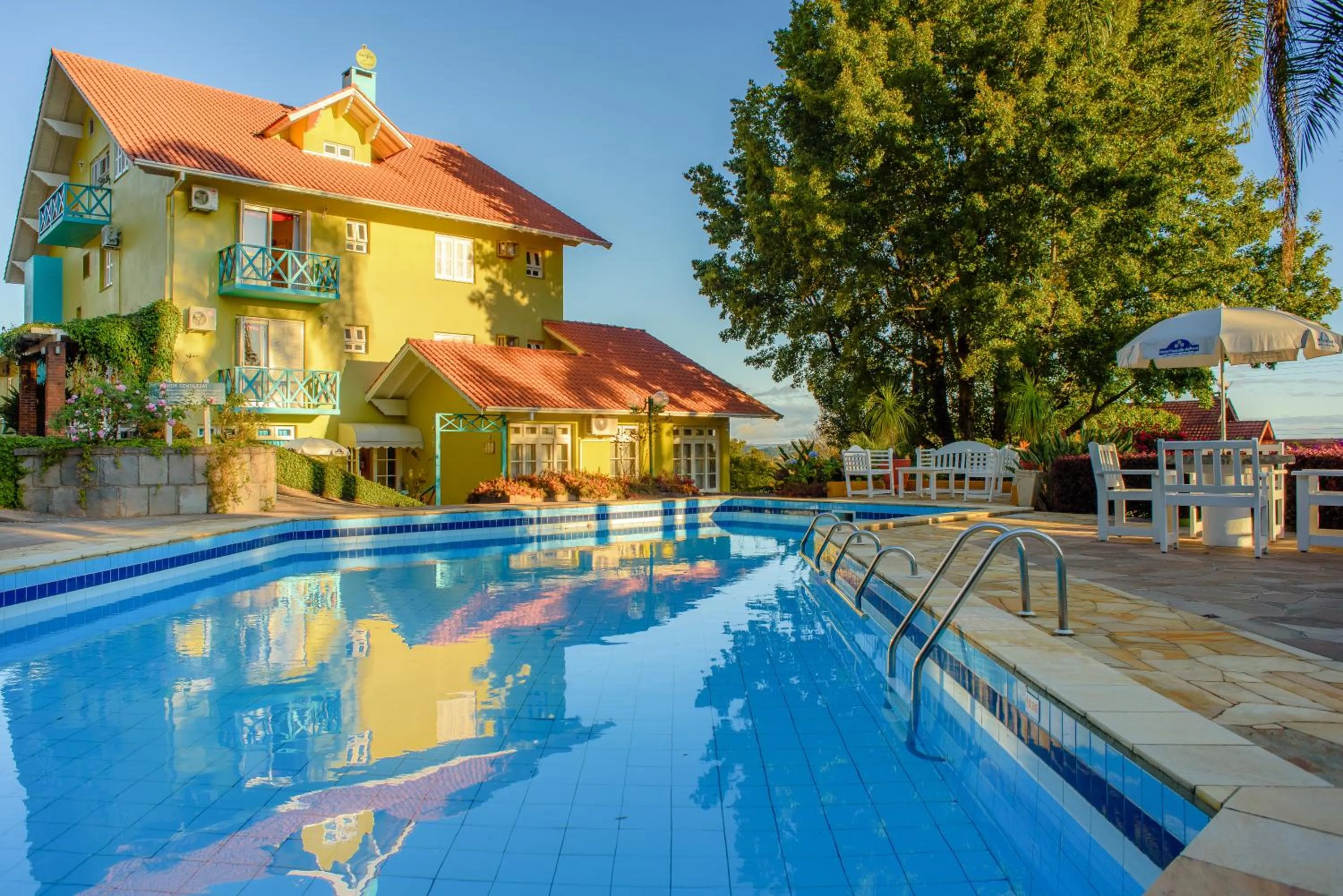 Swimming pool in Hotel Pousada da Neve