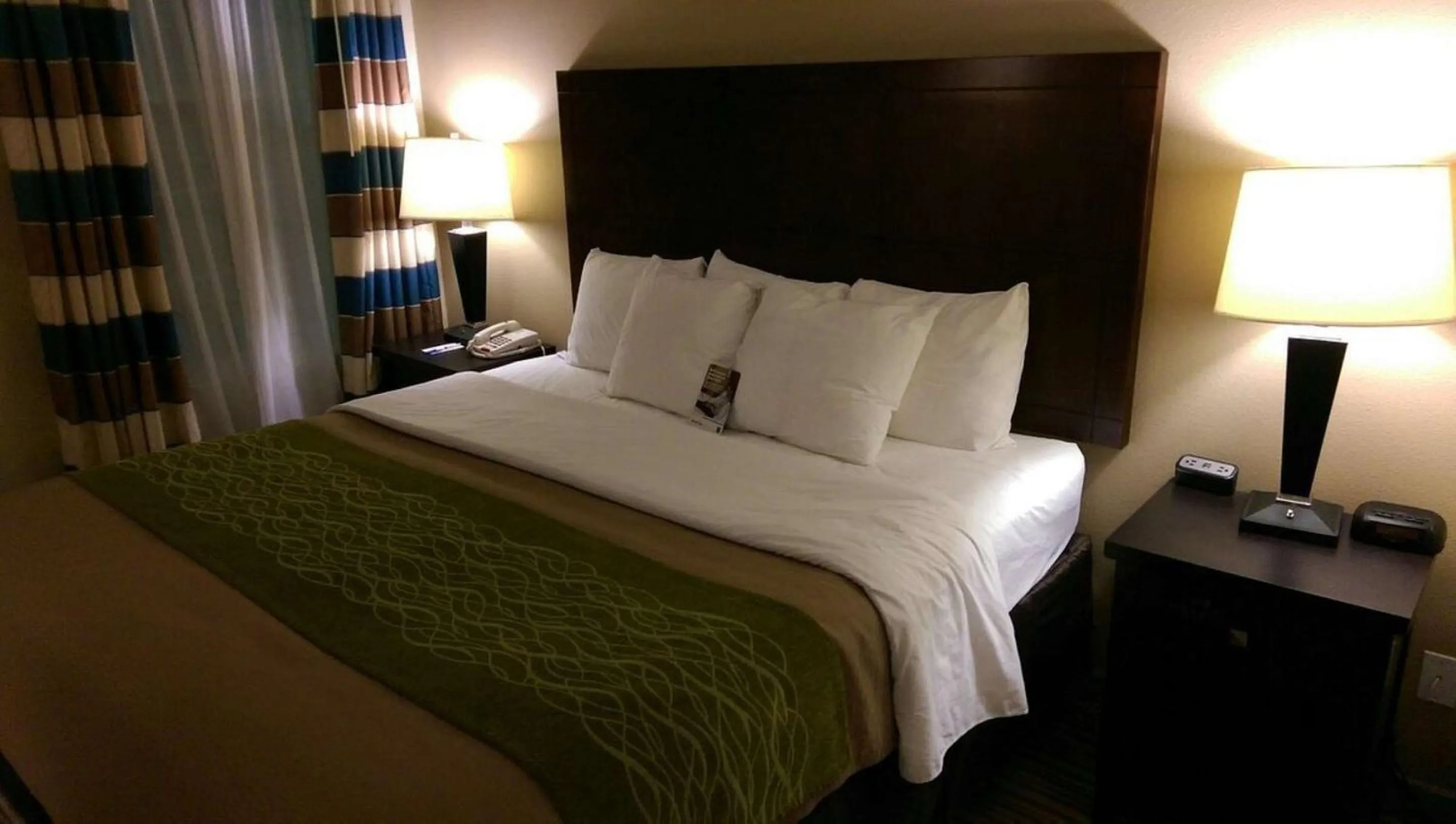 Bedroom, Bed in SureStay Plus by Best Western Corydon