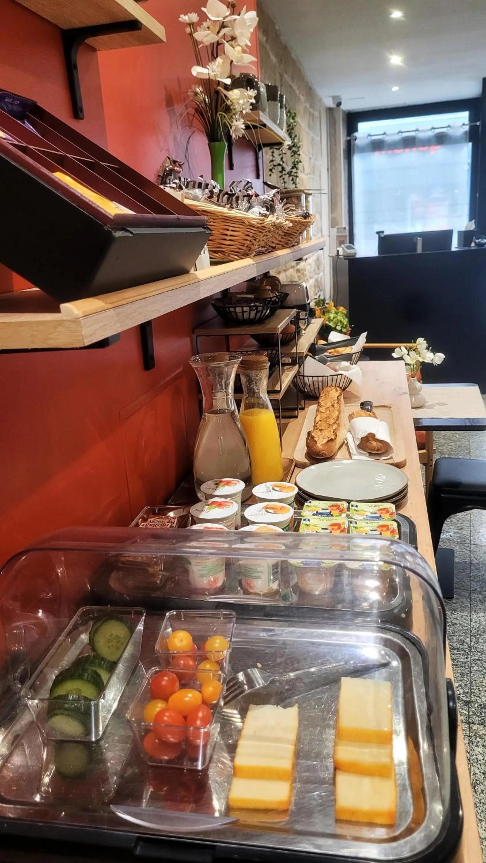 Breakfast in Hotel Bastille Secret