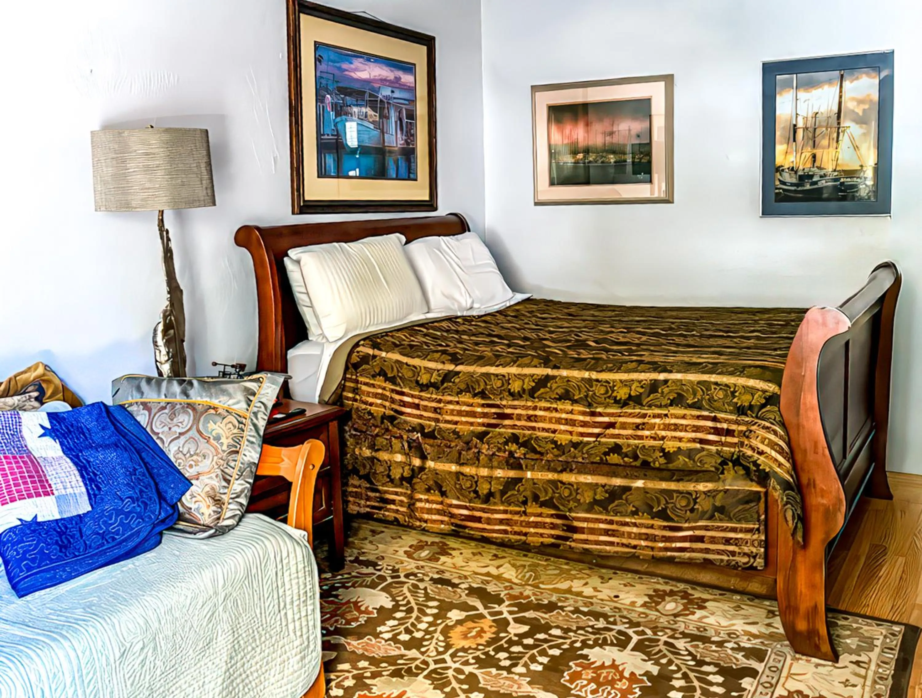 Bed in Cypress Fairway Village