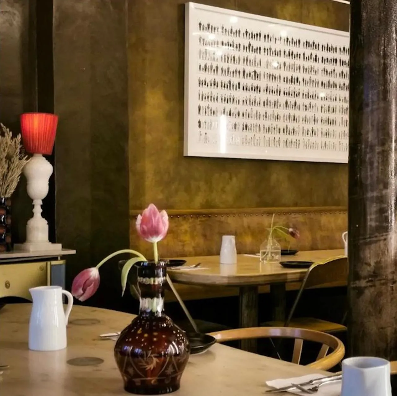 Lounge or bar in Hôtel La Nouvelle République & Hammam