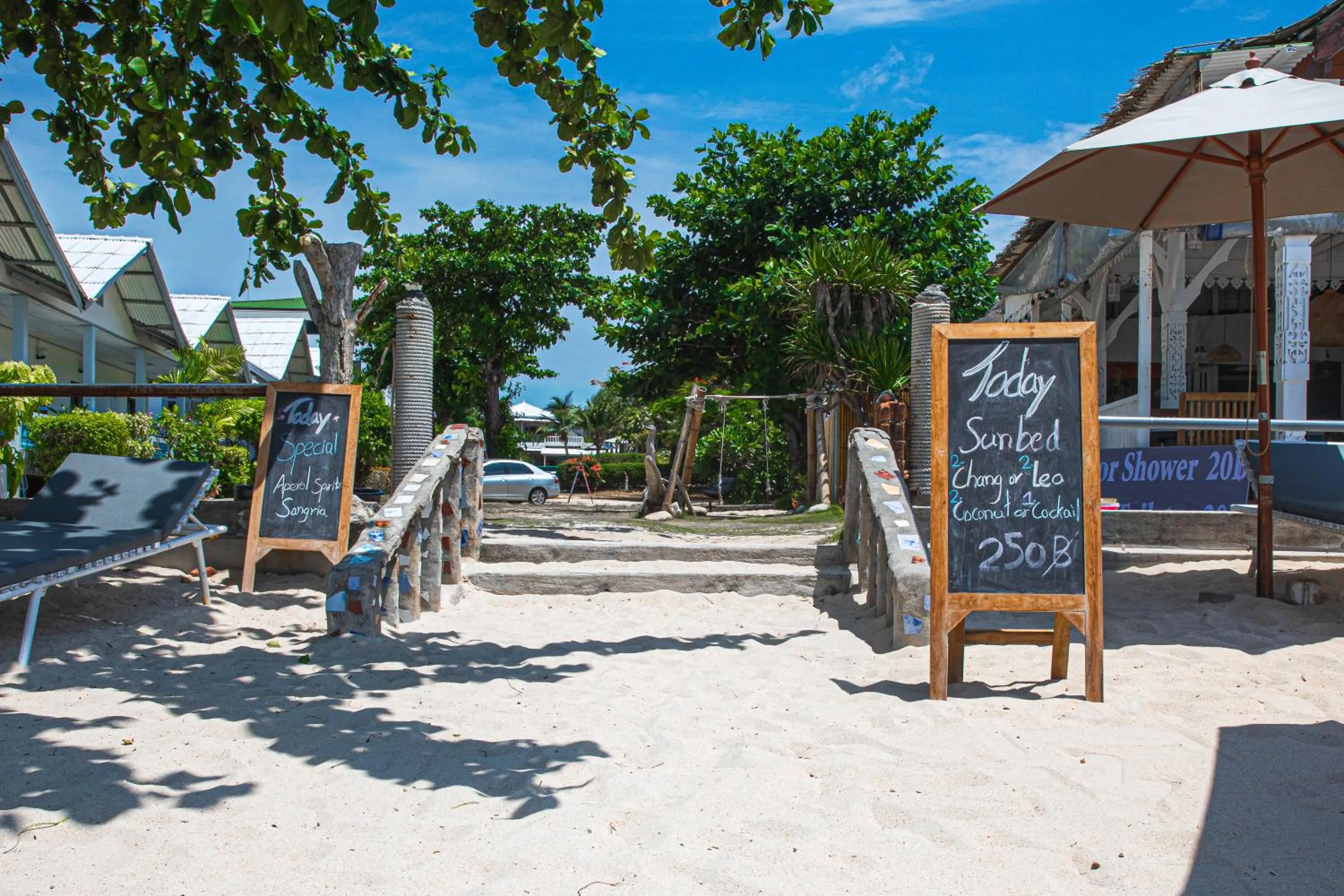 Beach in Bay Beach Resort