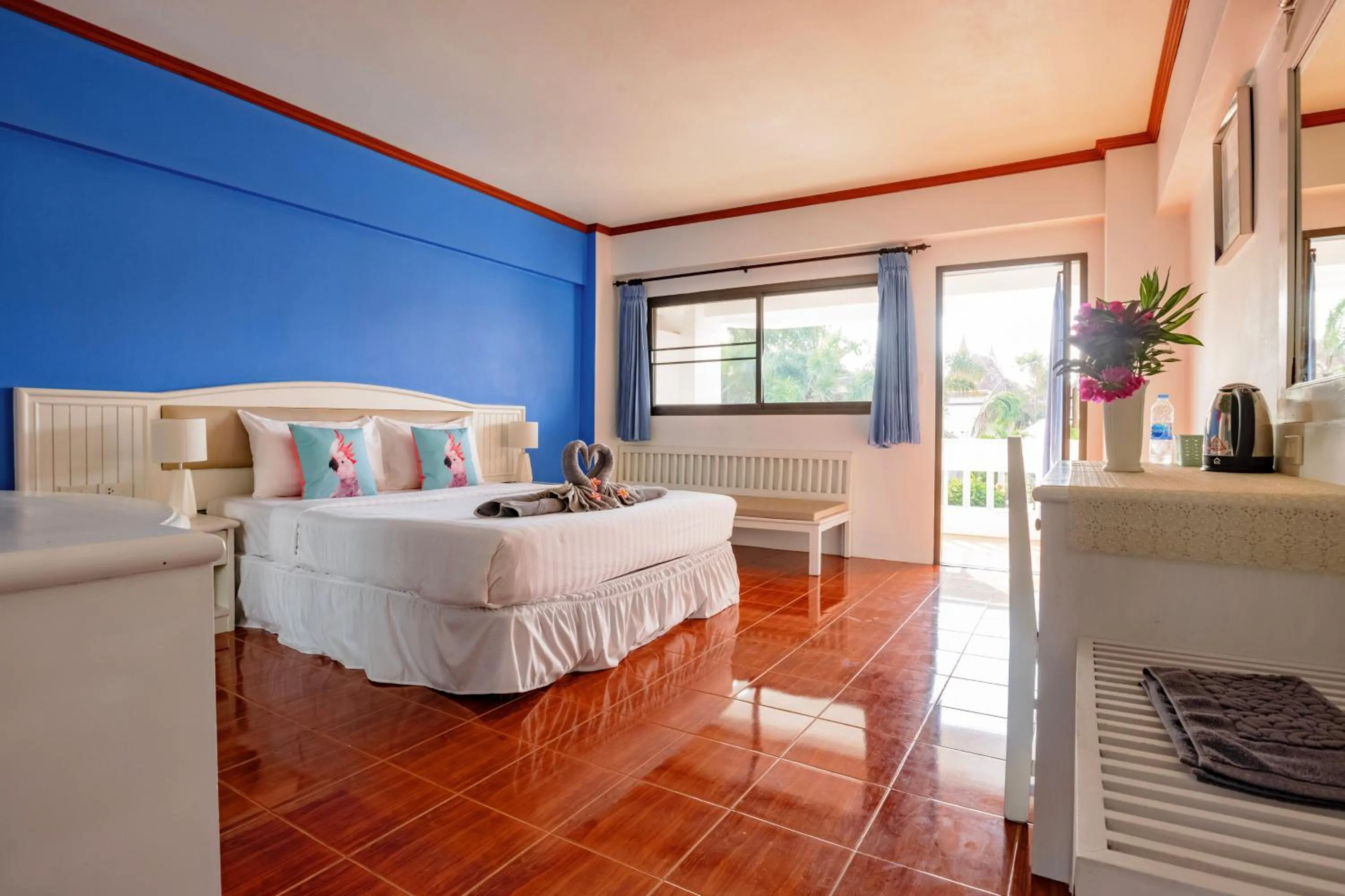 Bed in Bay Beach Resort