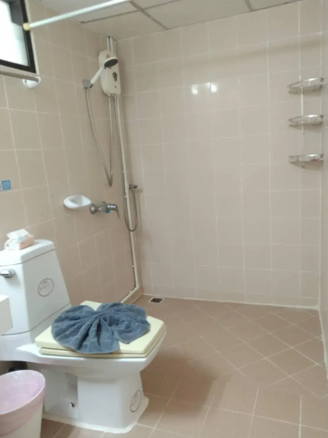 Deluxe Double or Twin Room with Pool View in Bay Beach Resort Deluxe Double or Twin Room with Pool View in Bay Beach Resort