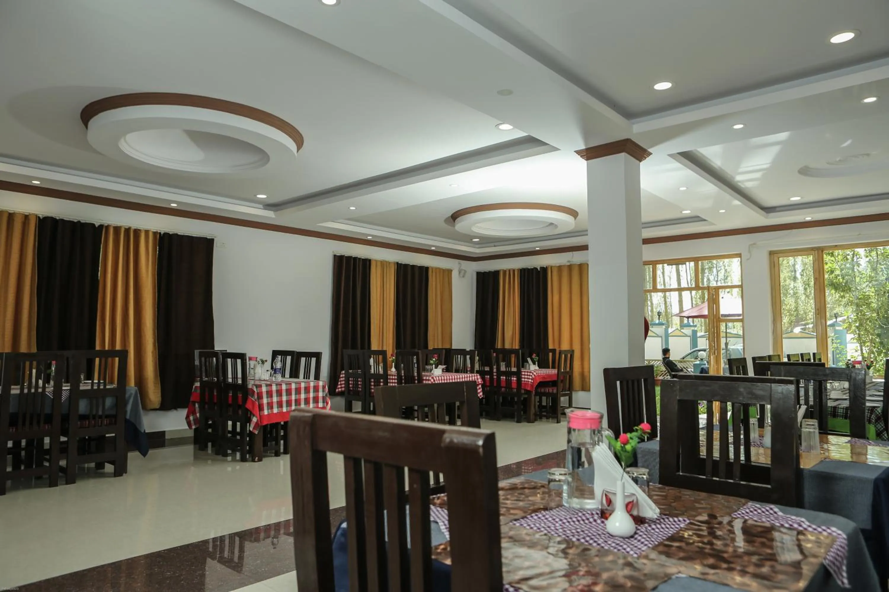 Restaurant/places to eat in HOTEL NATURE's LAND