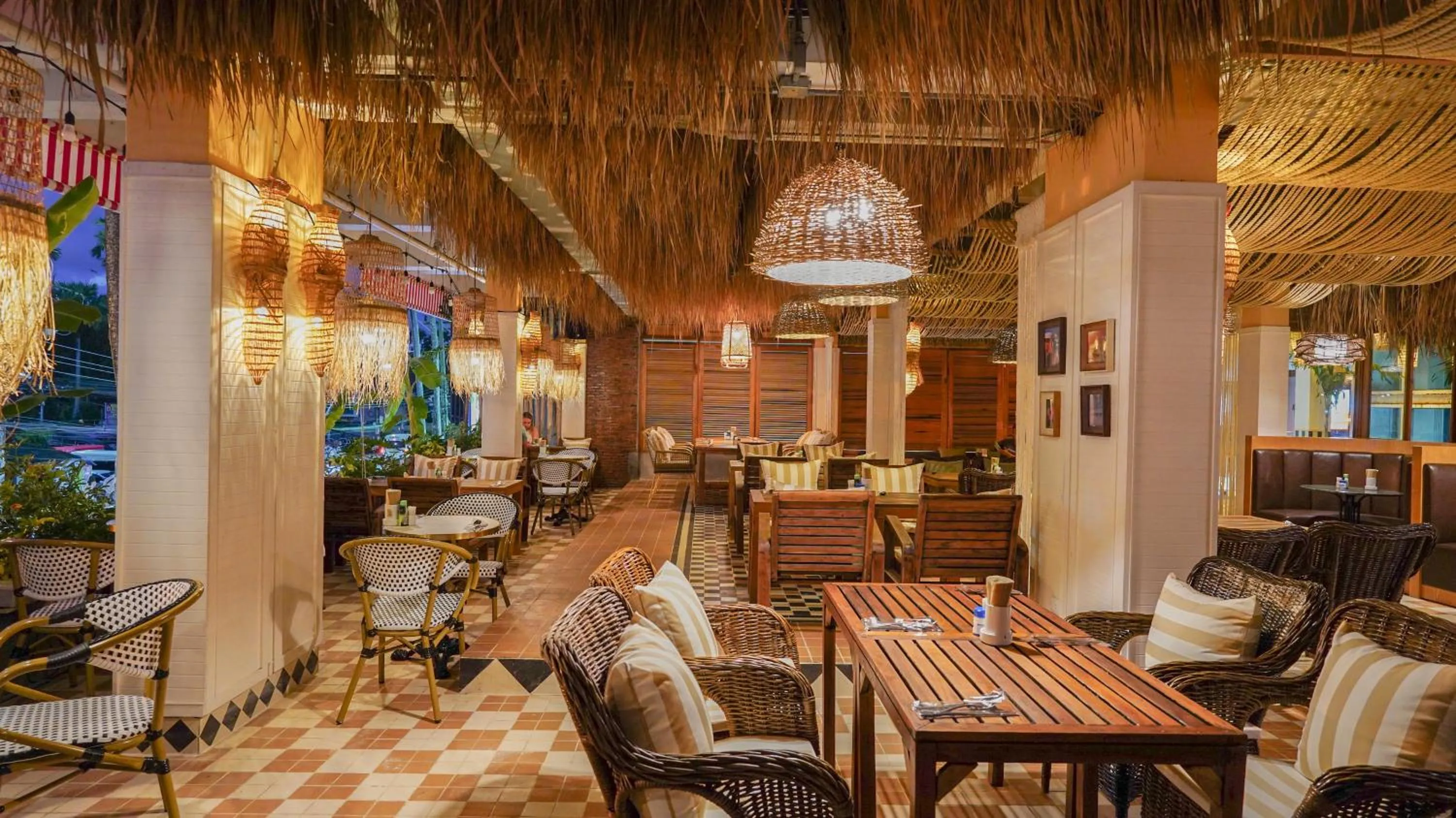 Restaurant/places to eat in Sugar Marina Hotel - FASHION - Kata Beach