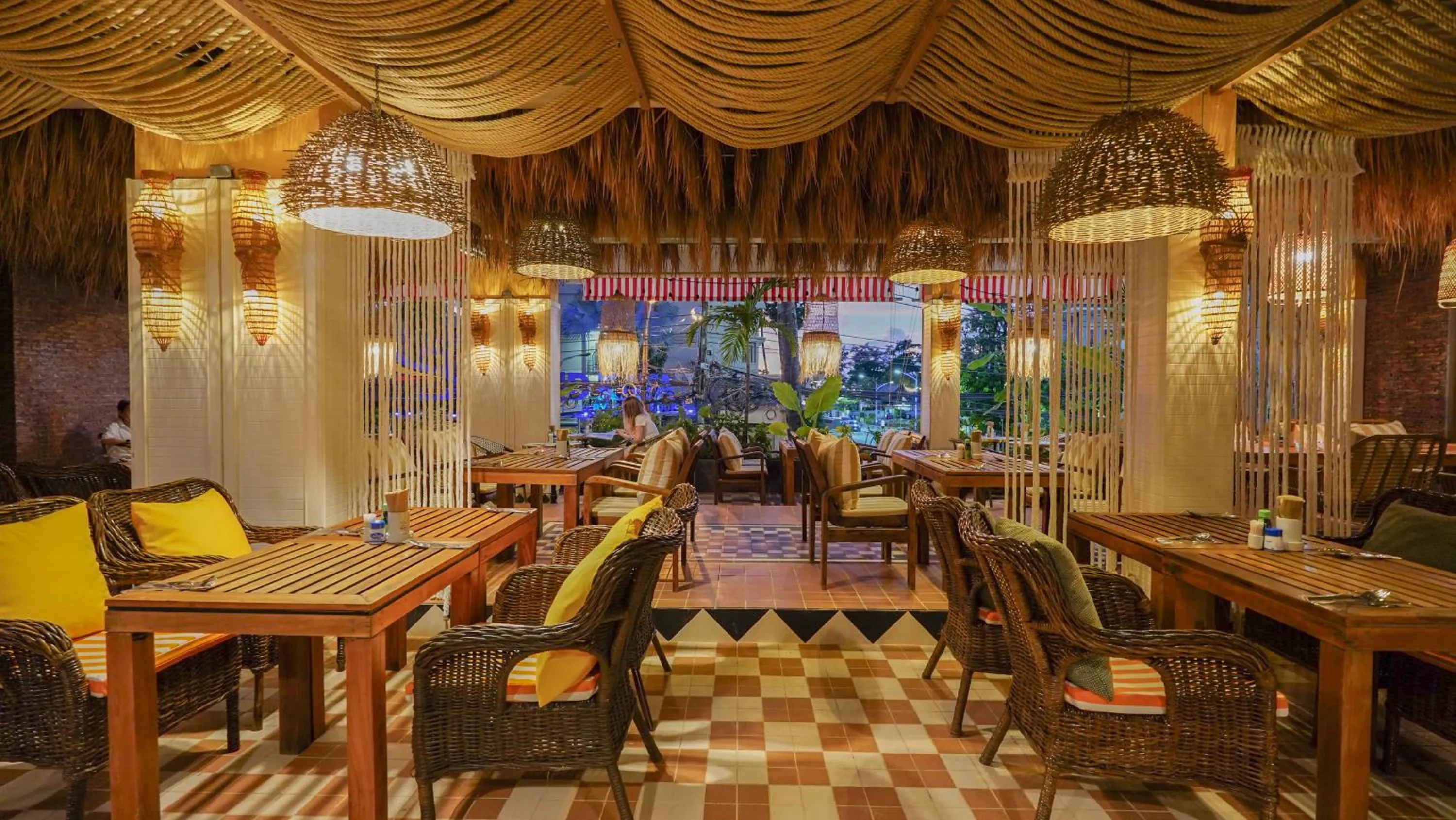 Restaurant/places to eat in Sugar Marina Hotel - FASHION - Kata Beach