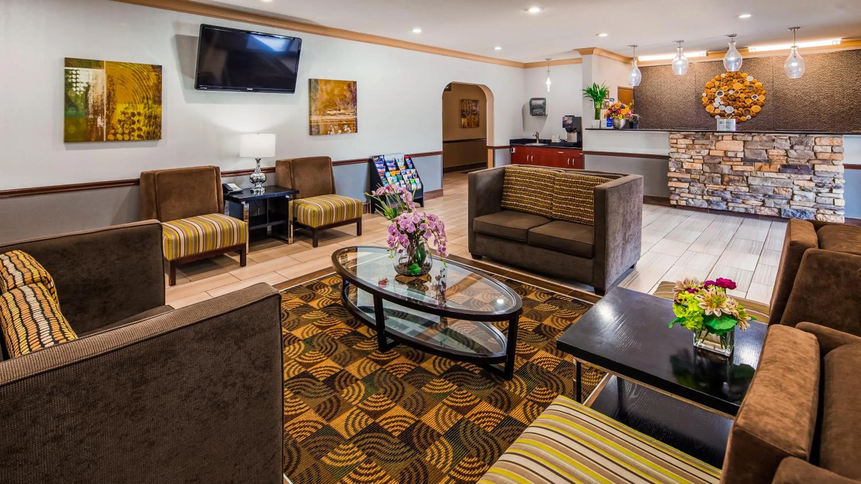 Lobby or reception in Old Mill Inn