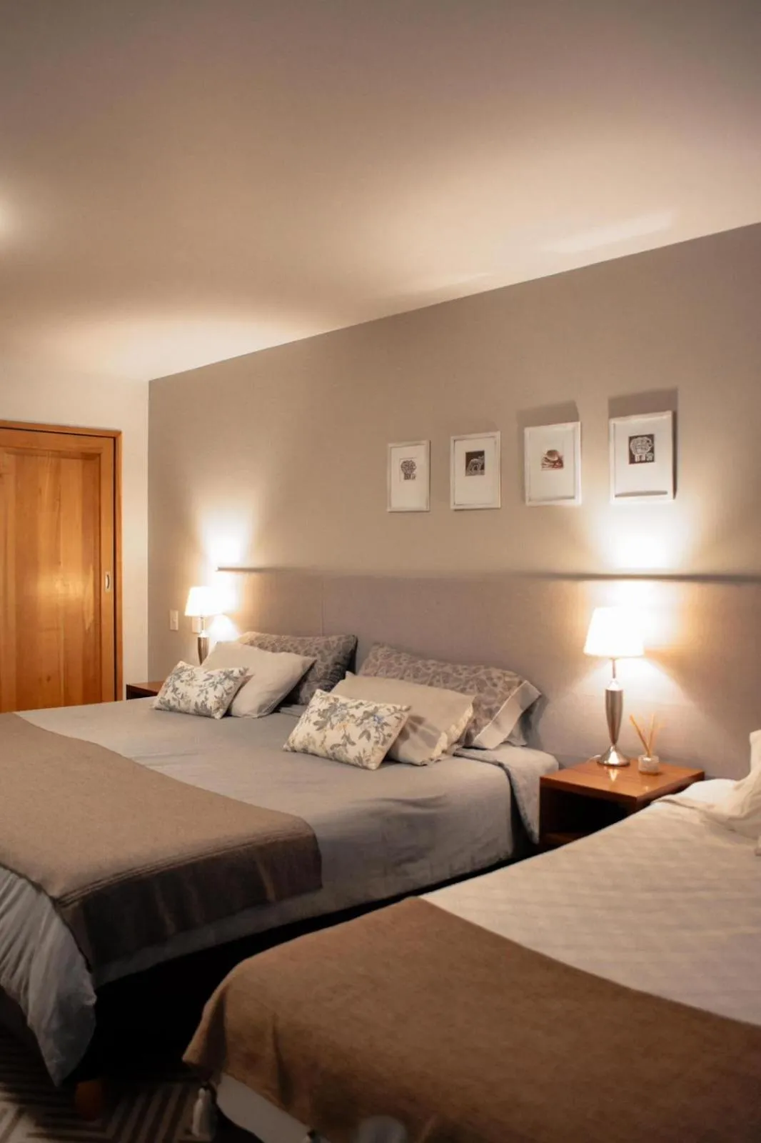 Bed in Las Bayas Home Suites