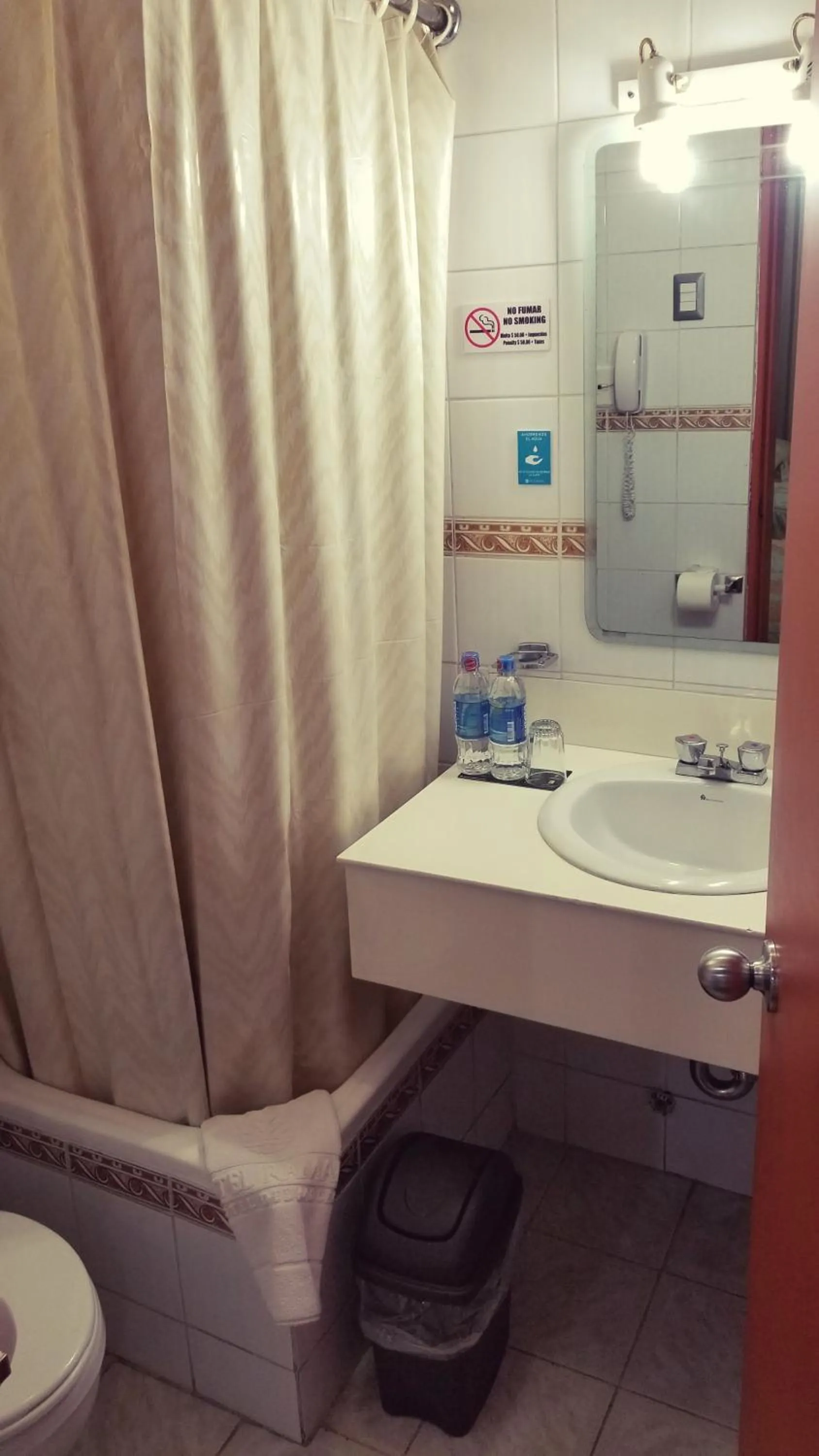 Bathroom in Hotel Ramada