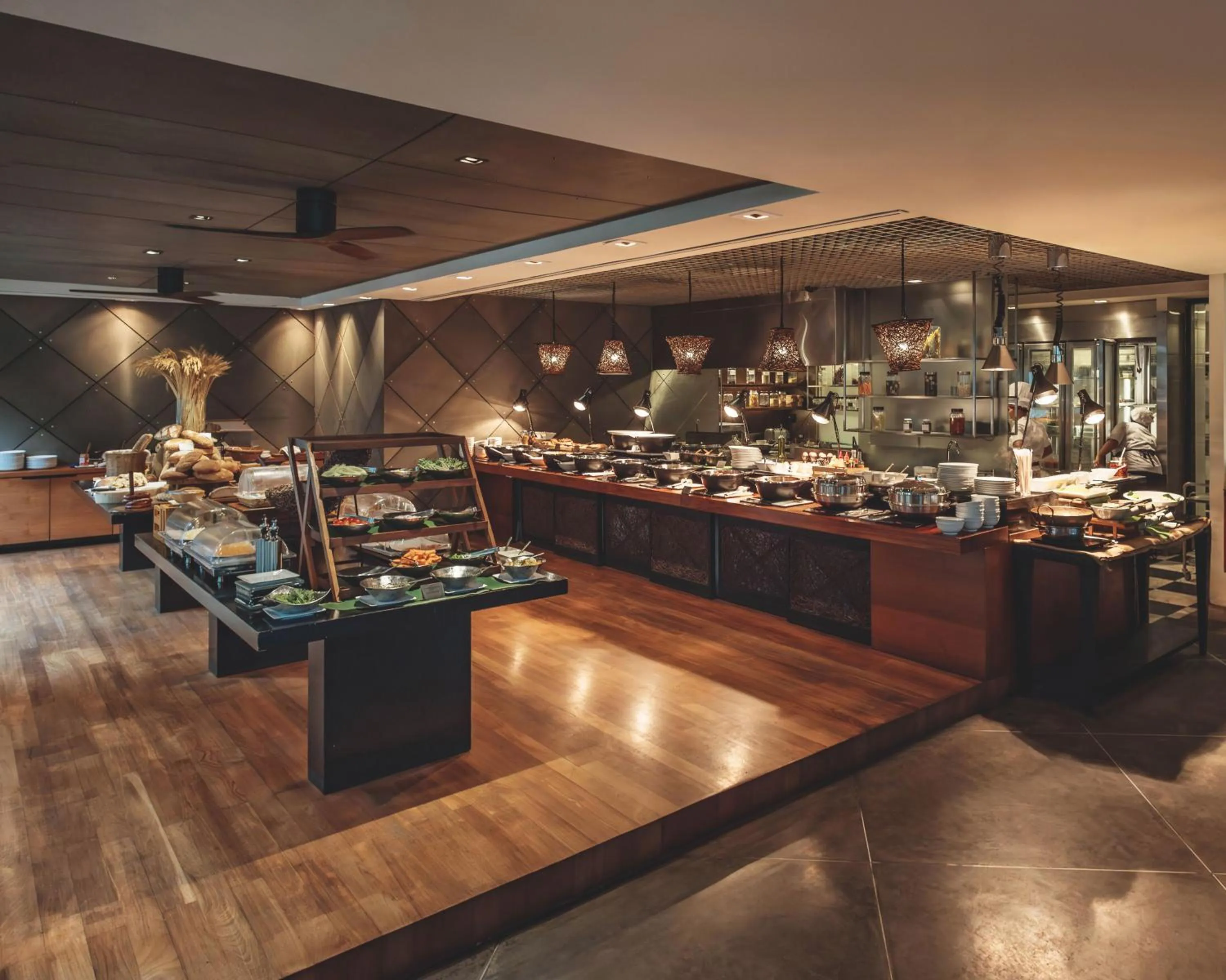 Restaurant/places to eat in Twinpalms Surin Beach Phuket