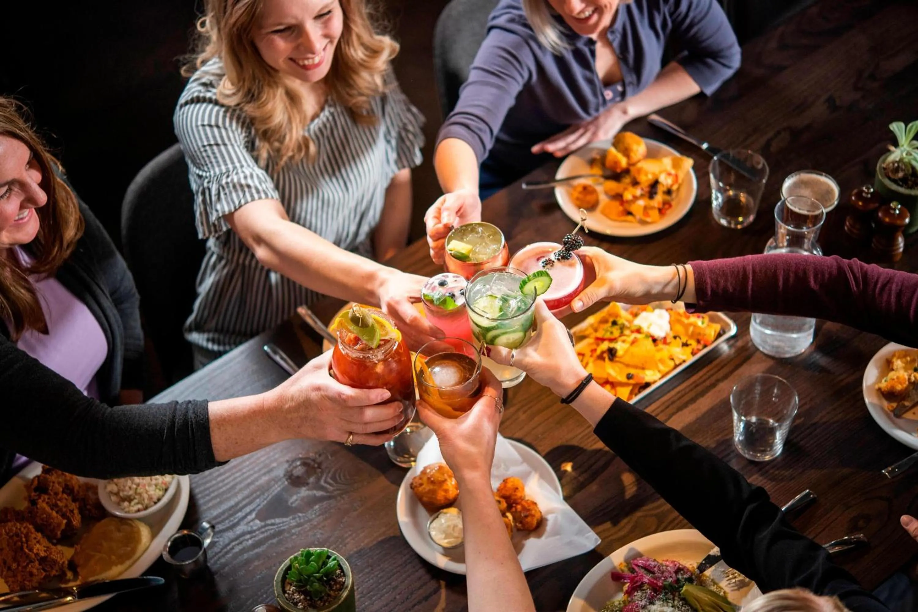 Lounge or bar in Courtyard Fort Wayne Downtown at Grand Wayne Convention Center