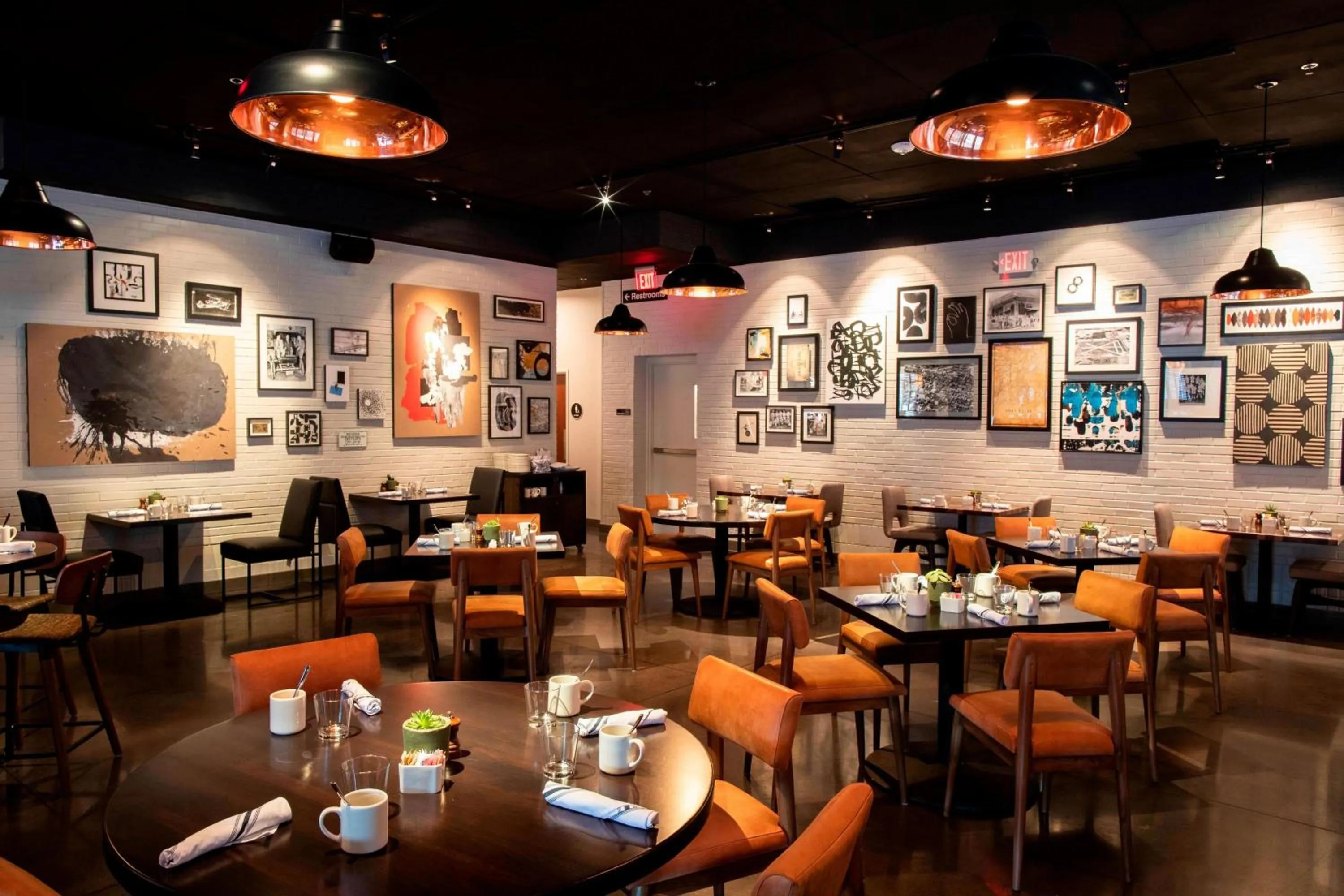 Lounge or bar in Courtyard Fort Wayne Downtown at Grand Wayne Convention Center