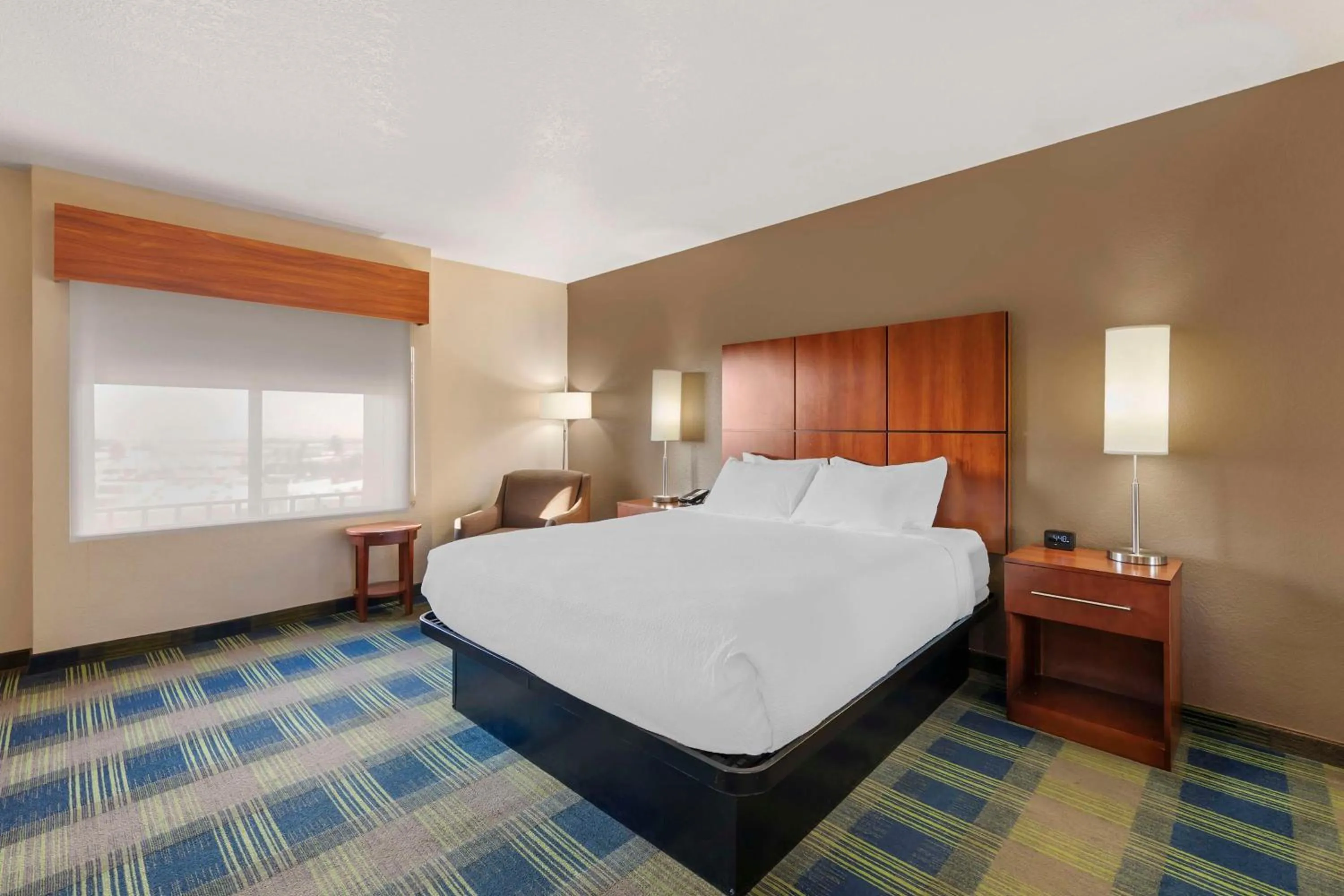 Bedroom, Bed in Best Western Plus Heritage Inn Ontario Rancho Cucamonga