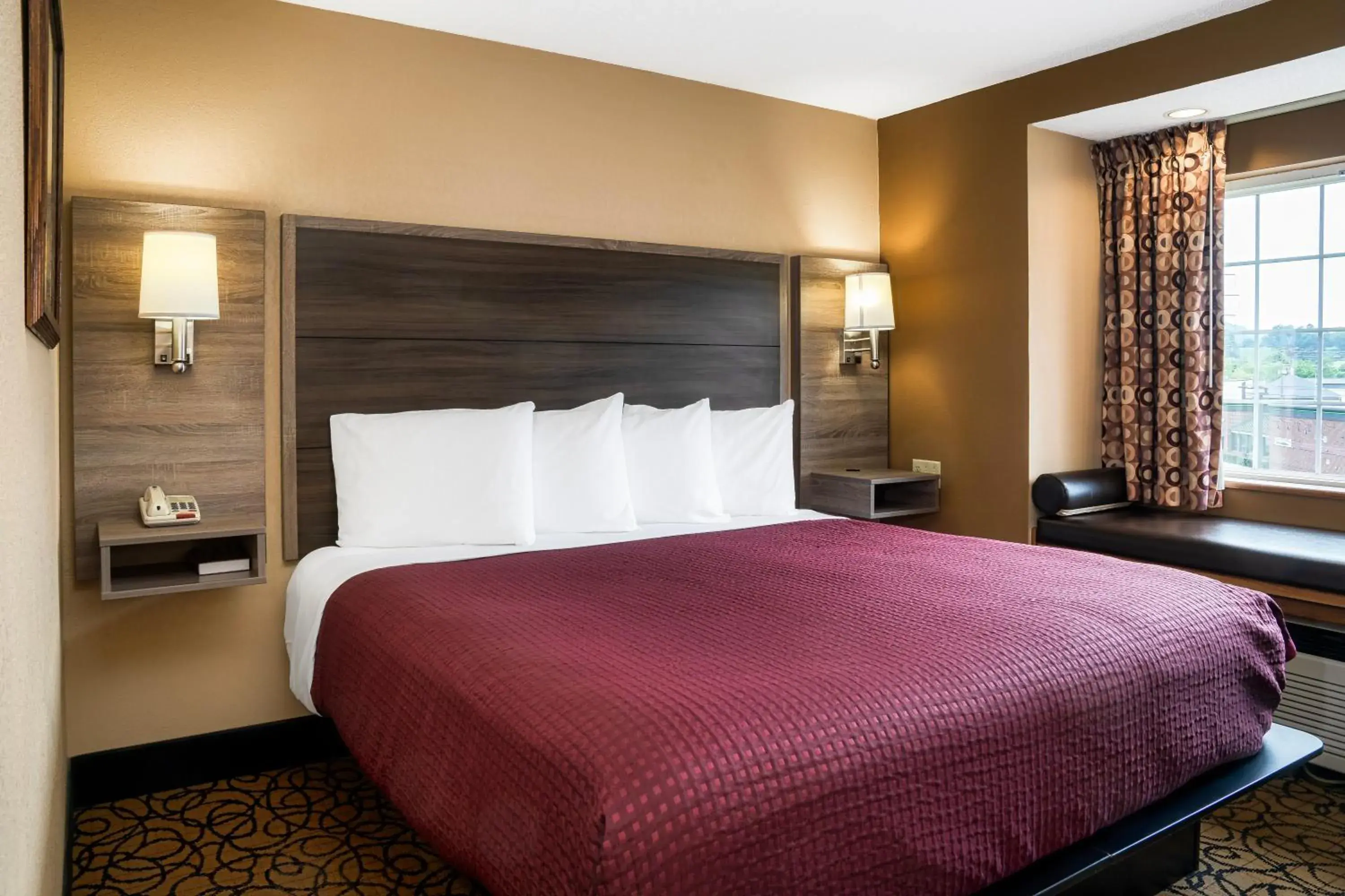 King Room in Guest Inn Pigeon Forge King Room in Guest Inn Pigeon Forge