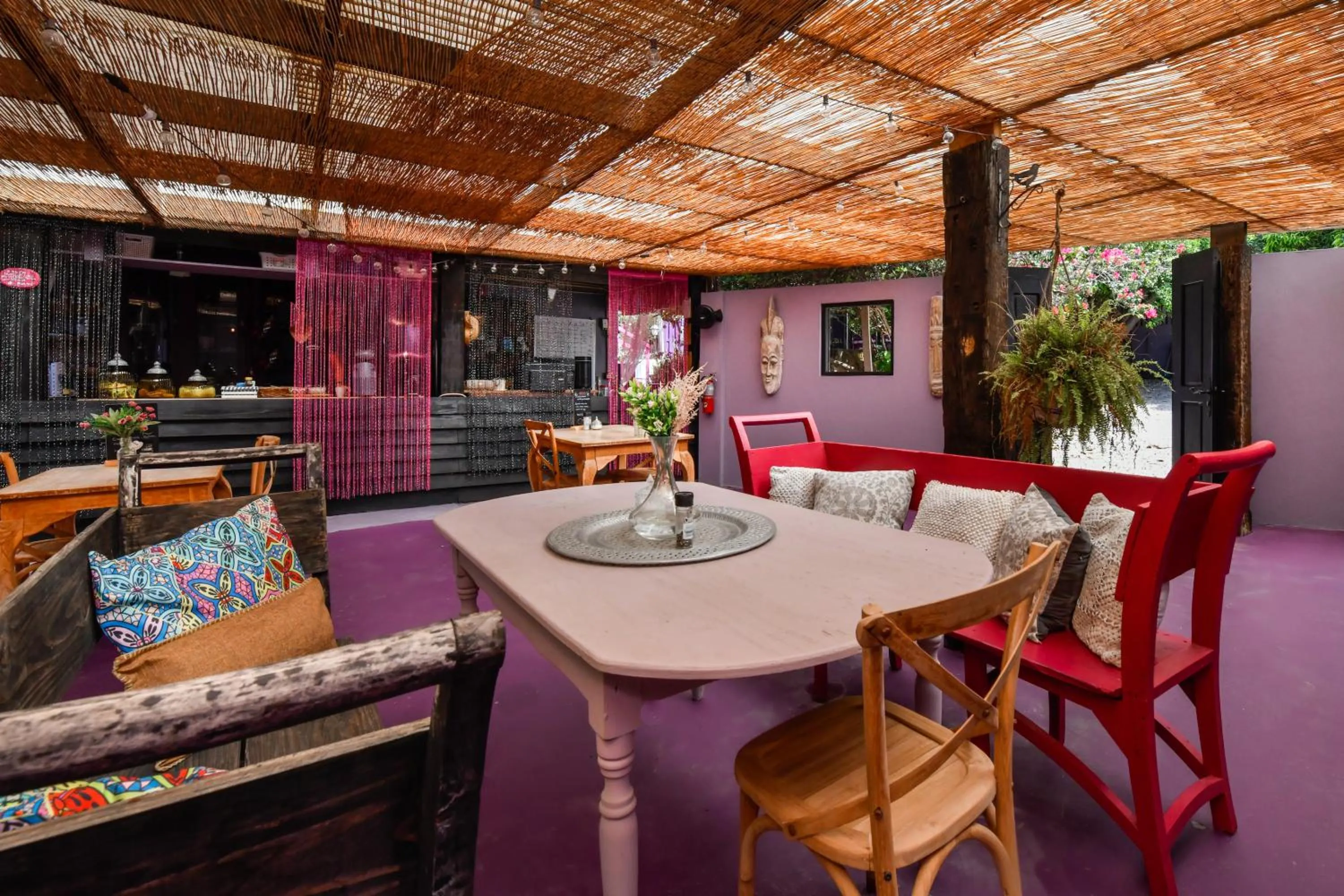 Restaurant/places to eat in Mammaloe