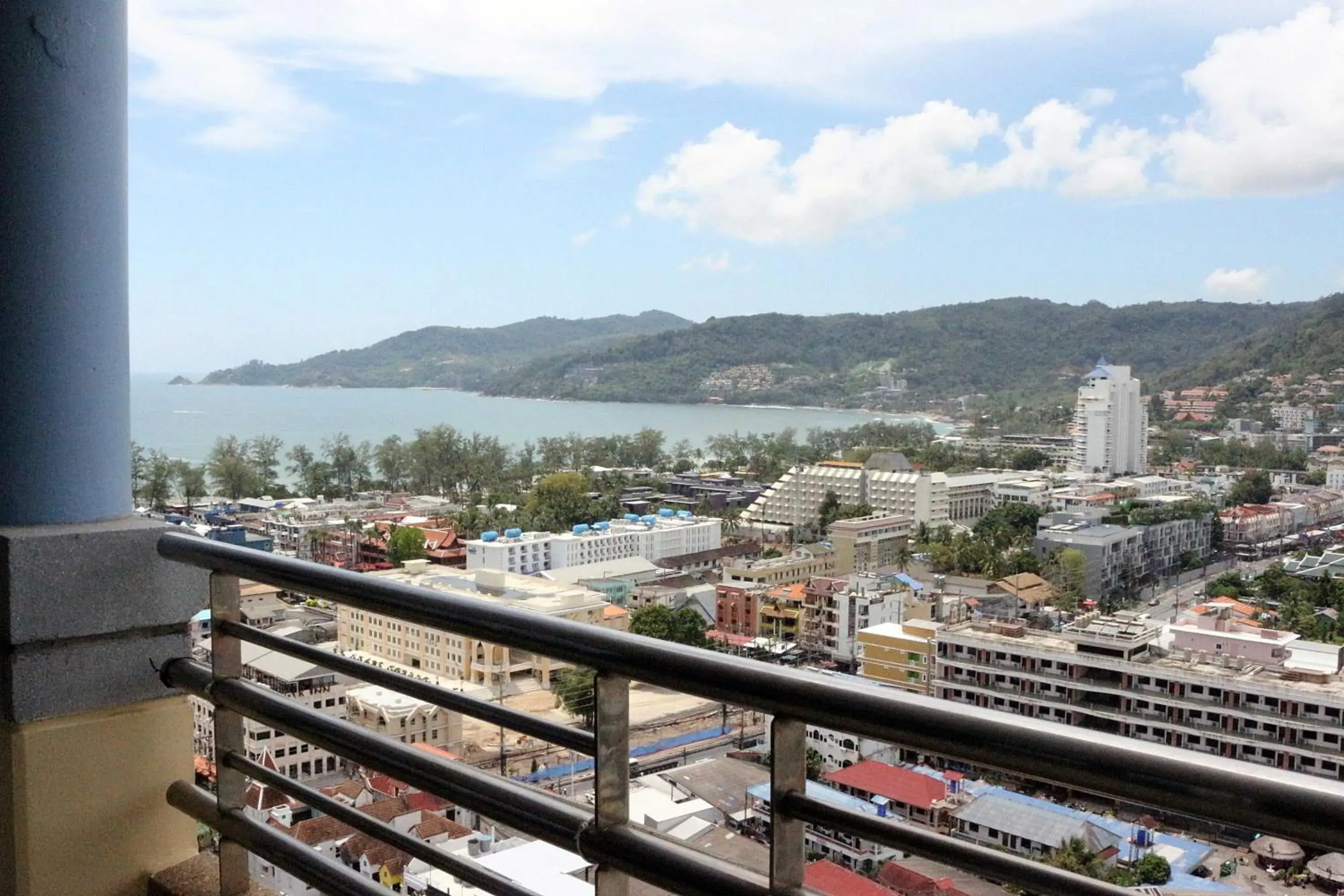 Junior Suite with Partial Sea View in The Royal Paradise Hotel & Spa Junior Suite with Partial Sea View in The Royal Paradise Hotel & Spa