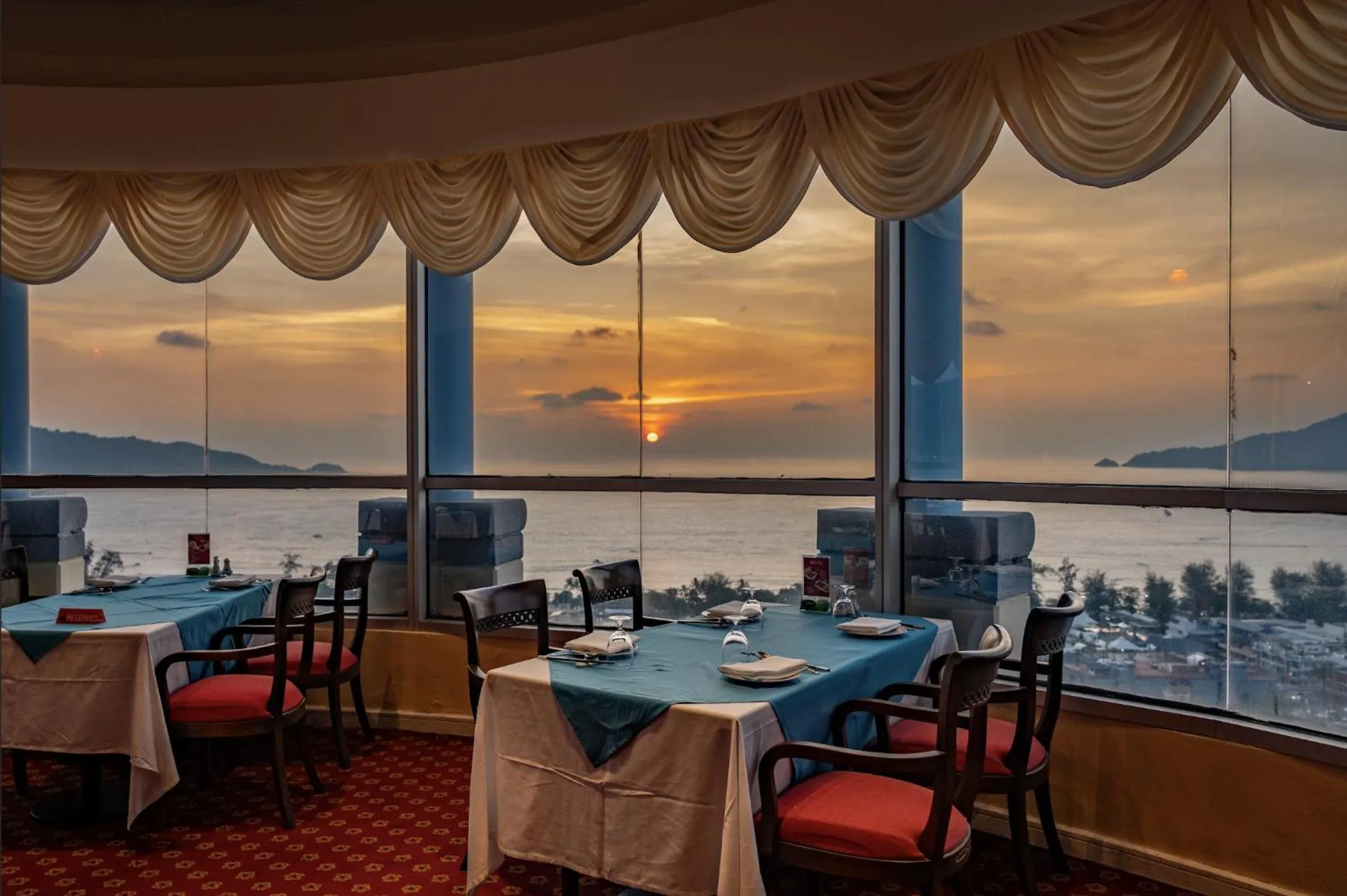 Restaurant/places to eat in The Royal Paradise Hotel & Spa