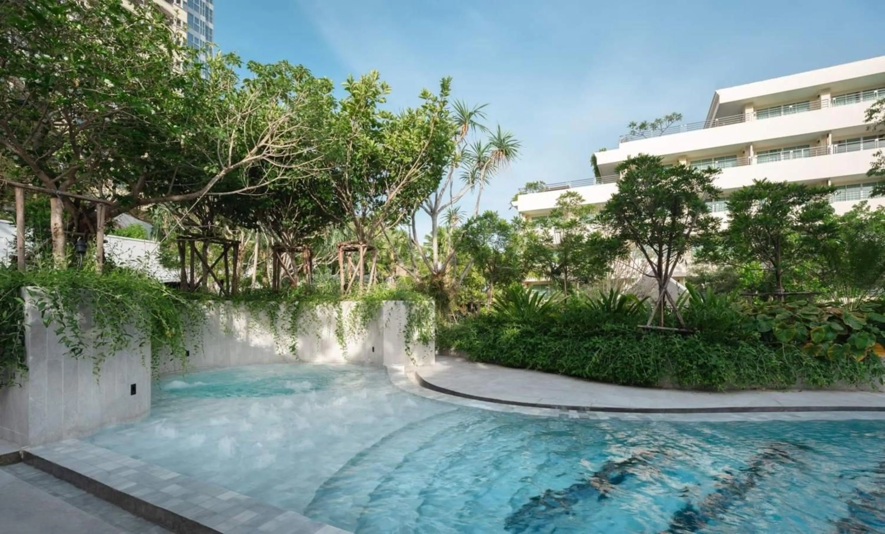 Day in The Royal Paradise Hotel & Spa