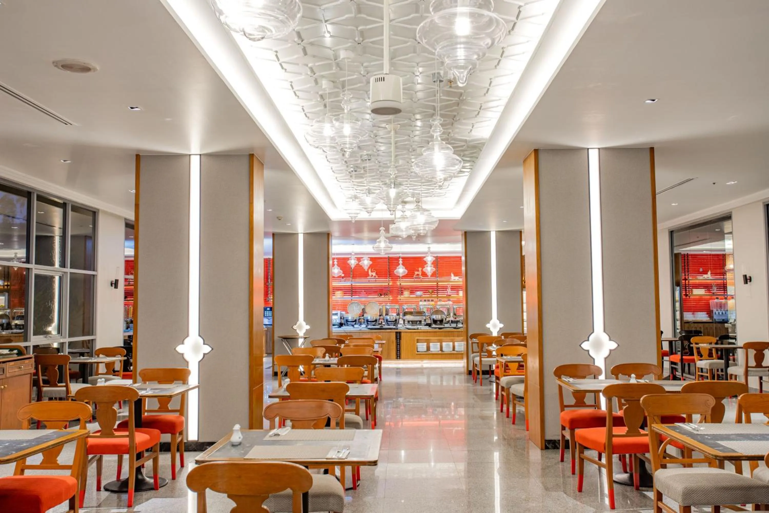 Restaurant/places to eat in The Royal Paradise Hotel & Spa