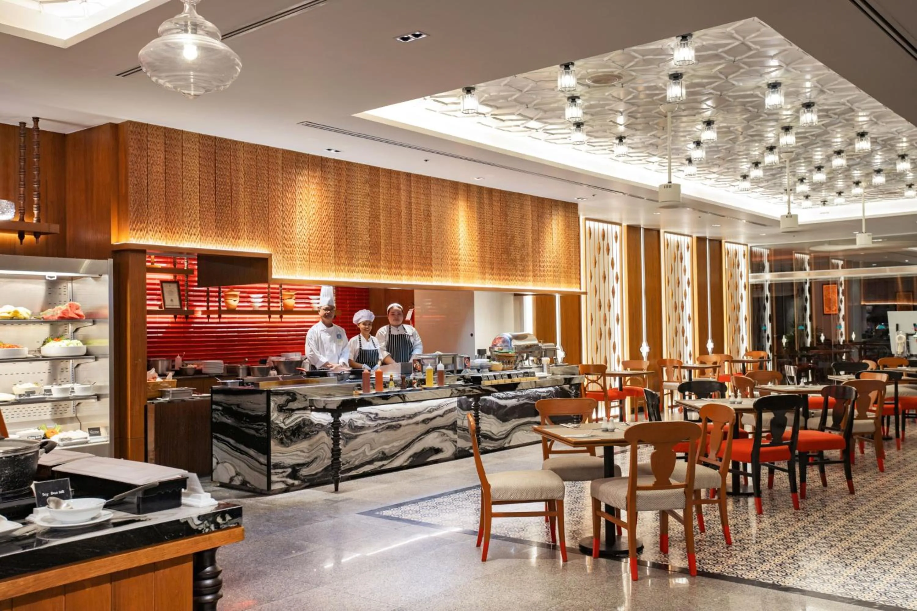 Restaurant/places to eat in The Royal Paradise Hotel & Spa