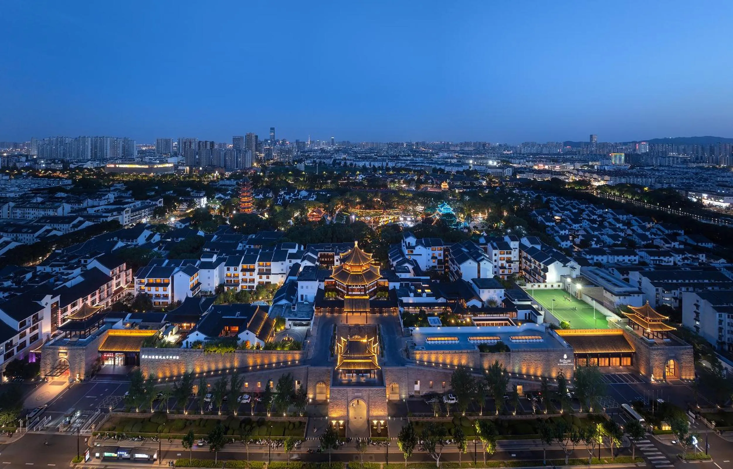 Property building in Pan Pacific Suzhou -Including unlimited access to the 4A-level Panmen Scenic Area