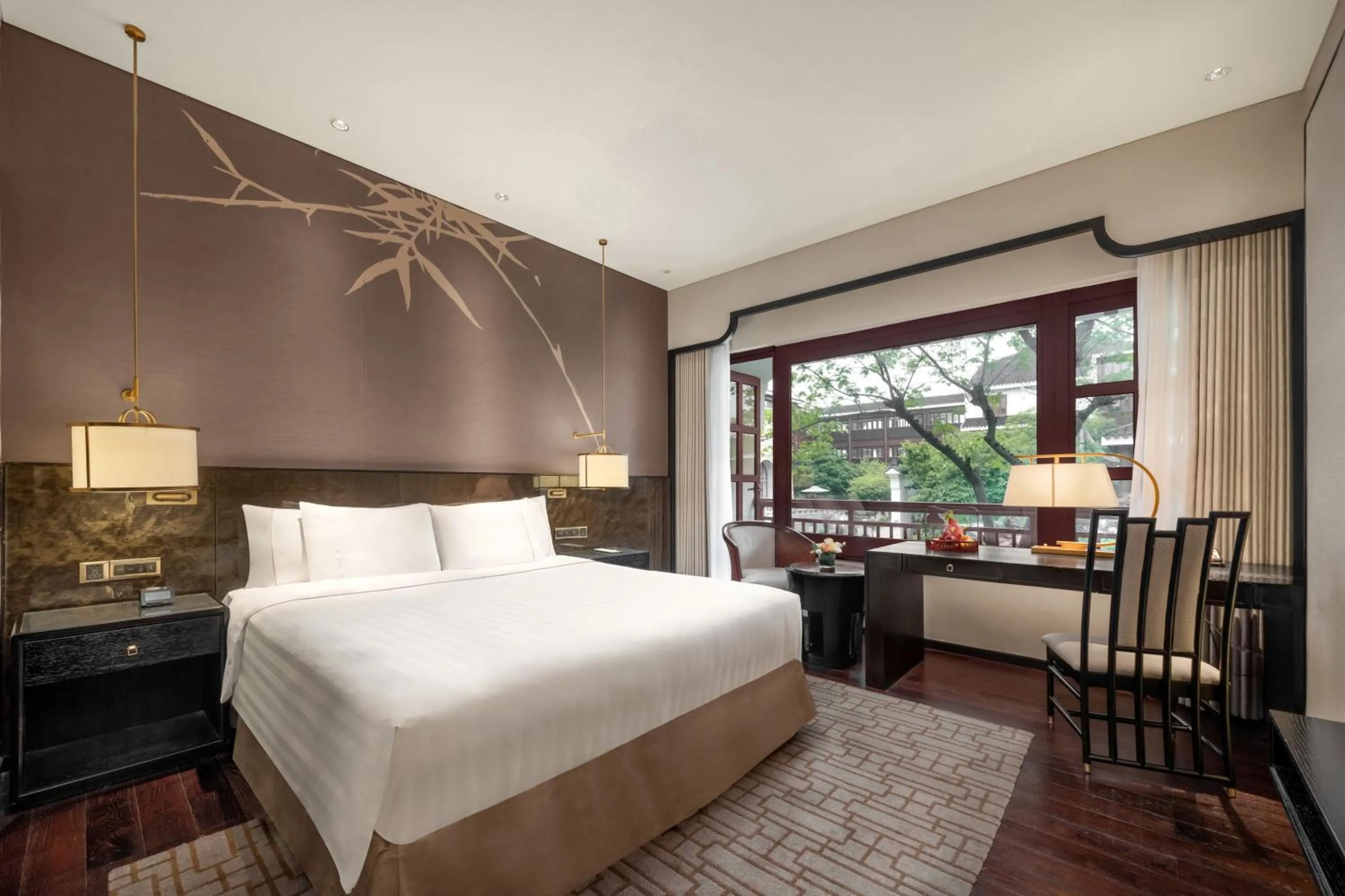 Living room, Bed in Pan Pacific Suzhou -Including unlimited access to the 4A-level Panmen Scenic Area