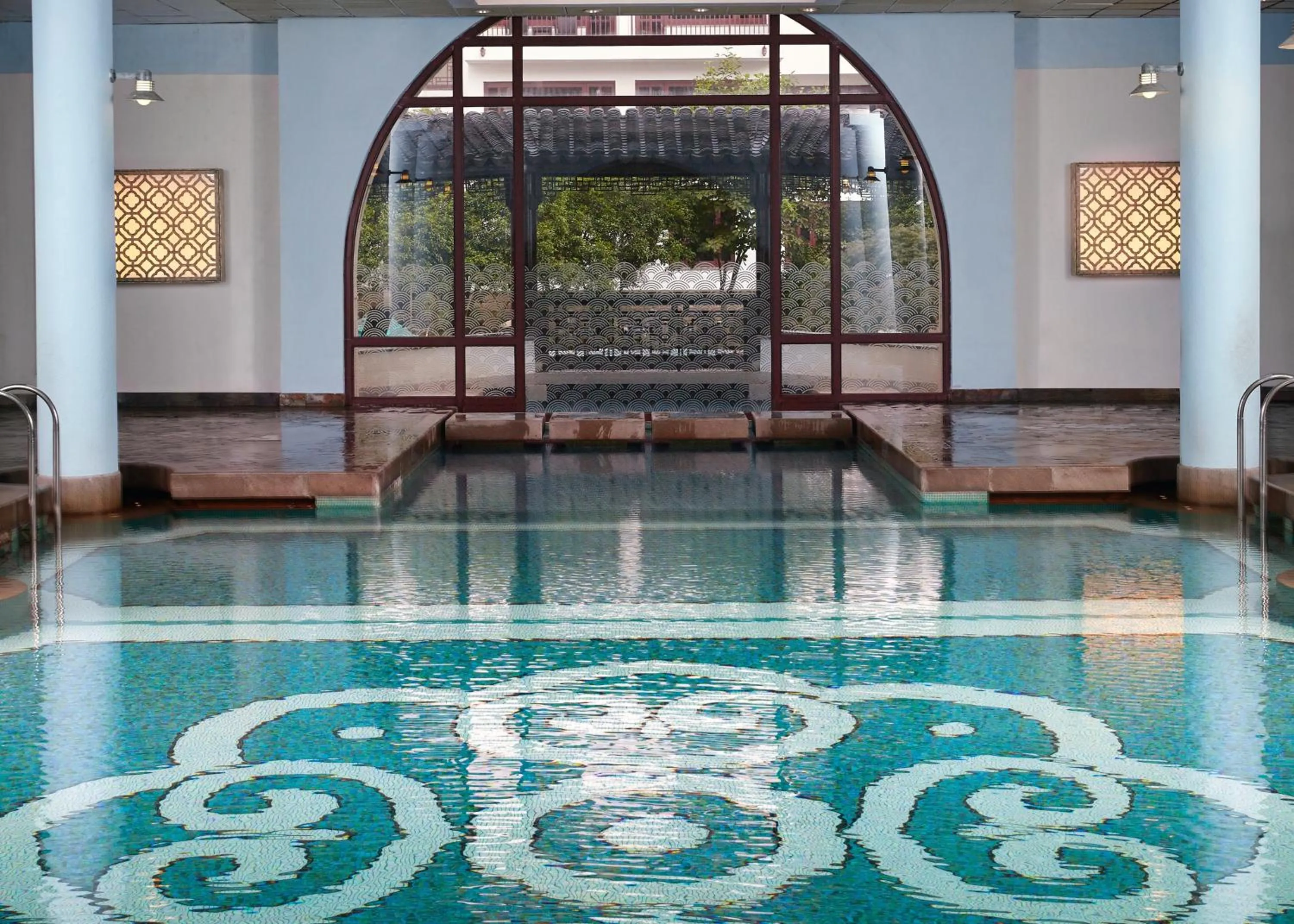 Swimming pool in Pan Pacific Suzhou -Including unlimited access to the 4A-level Panmen Scenic Area