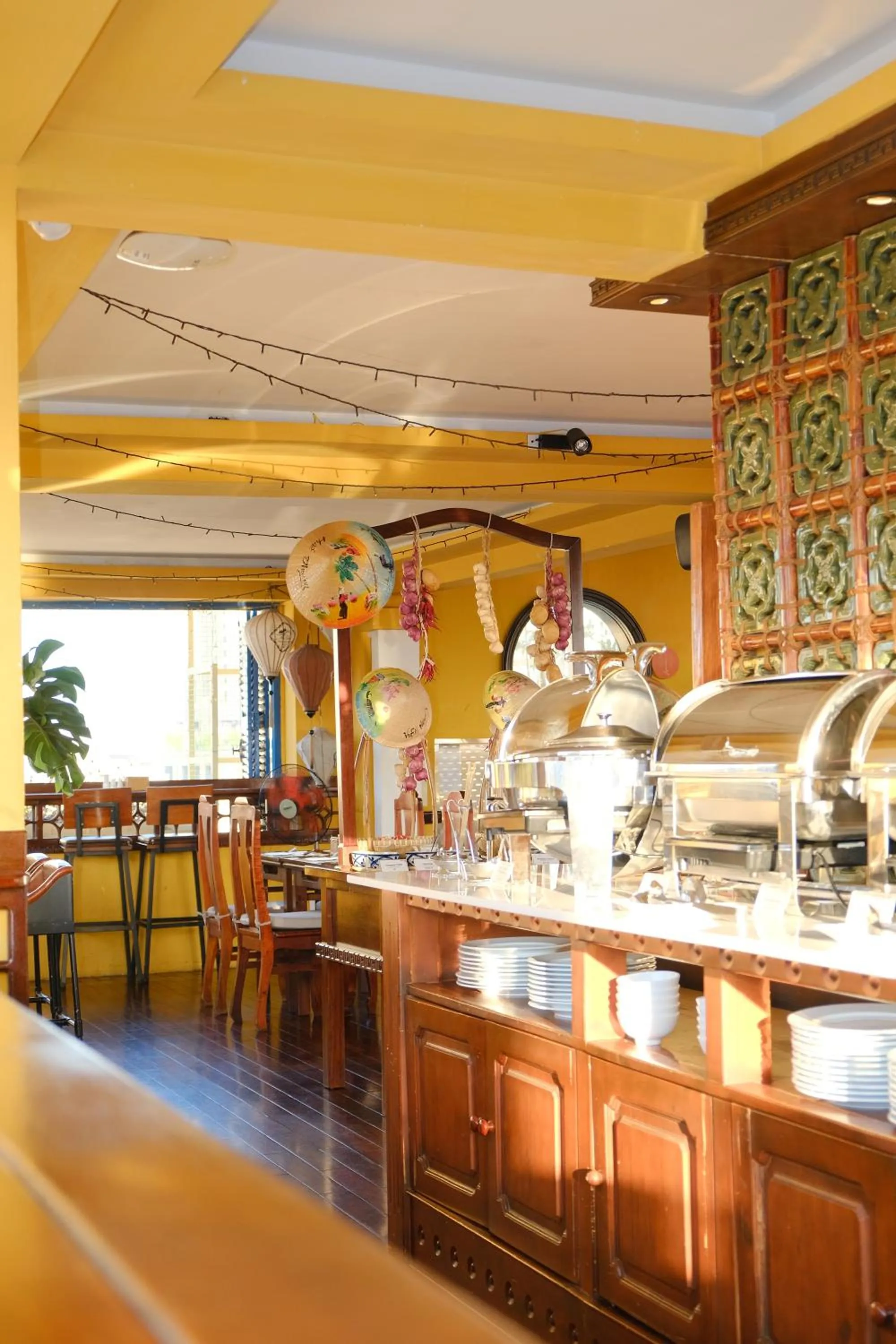 Restaurant/places to eat in Duc Vuong Saigon Hotel - Bui Vien