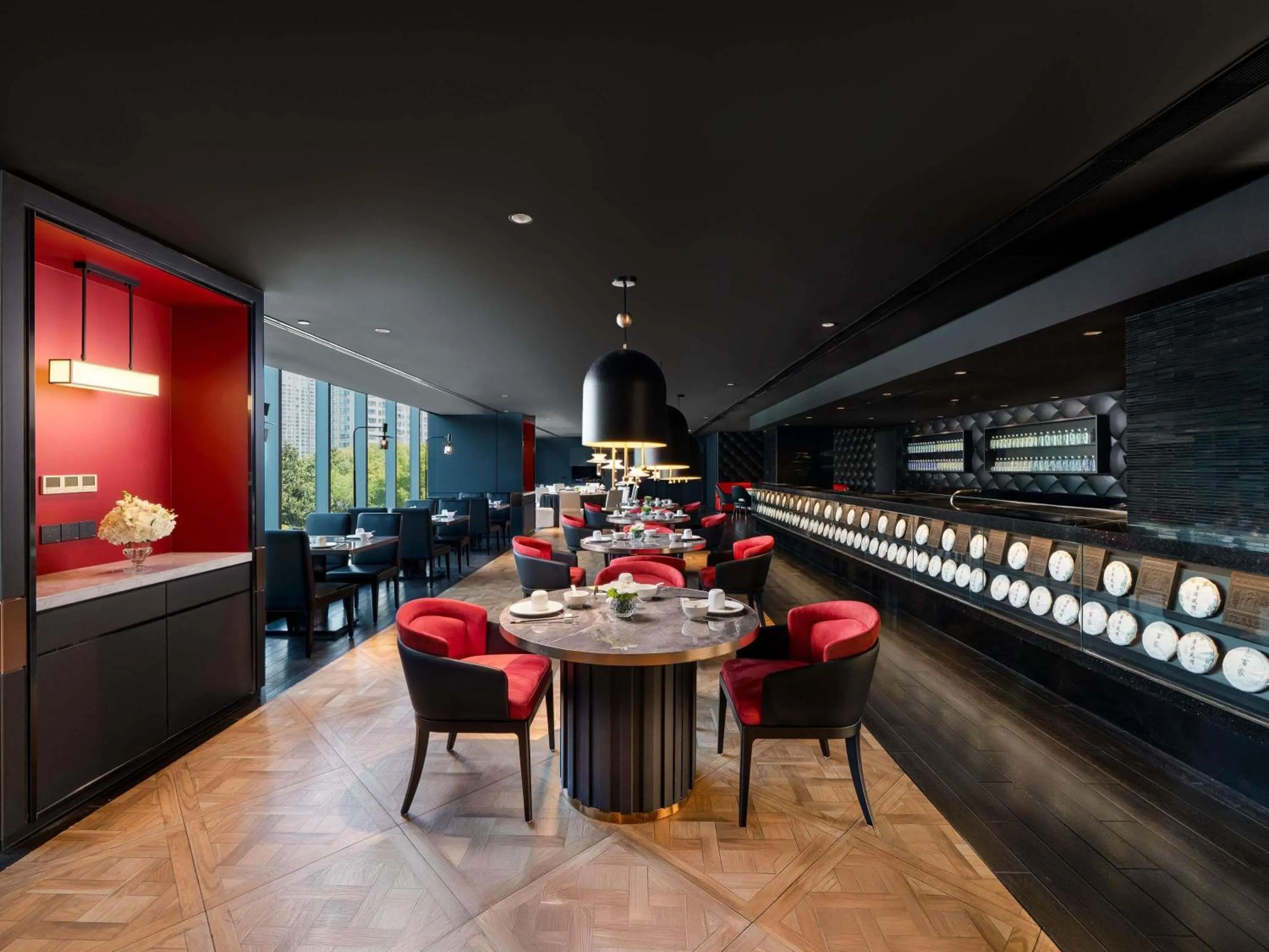 Restaurant/places to eat in Grand Mercure Shanghai Century Park