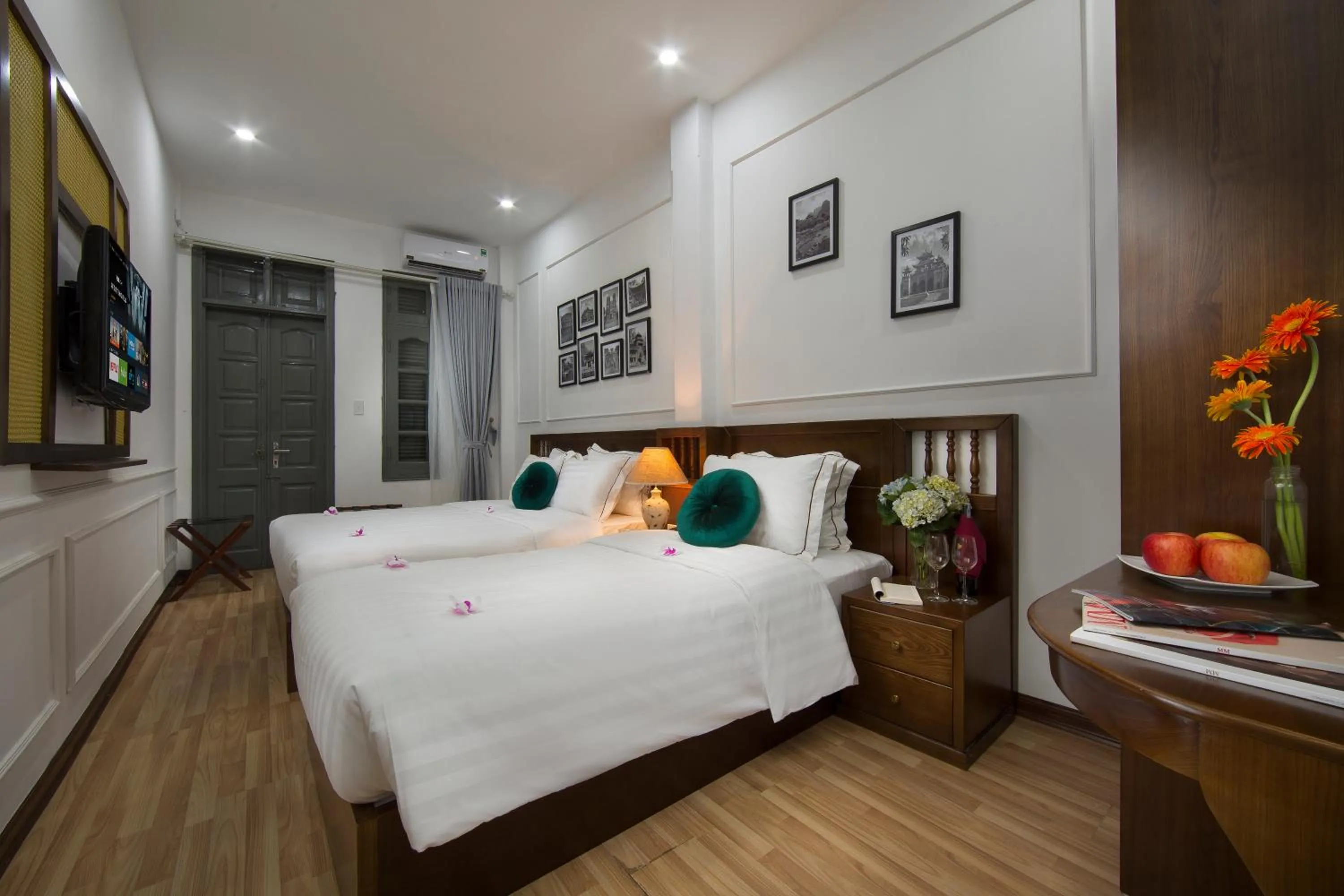 Bed in Hanoi Amber Hotel