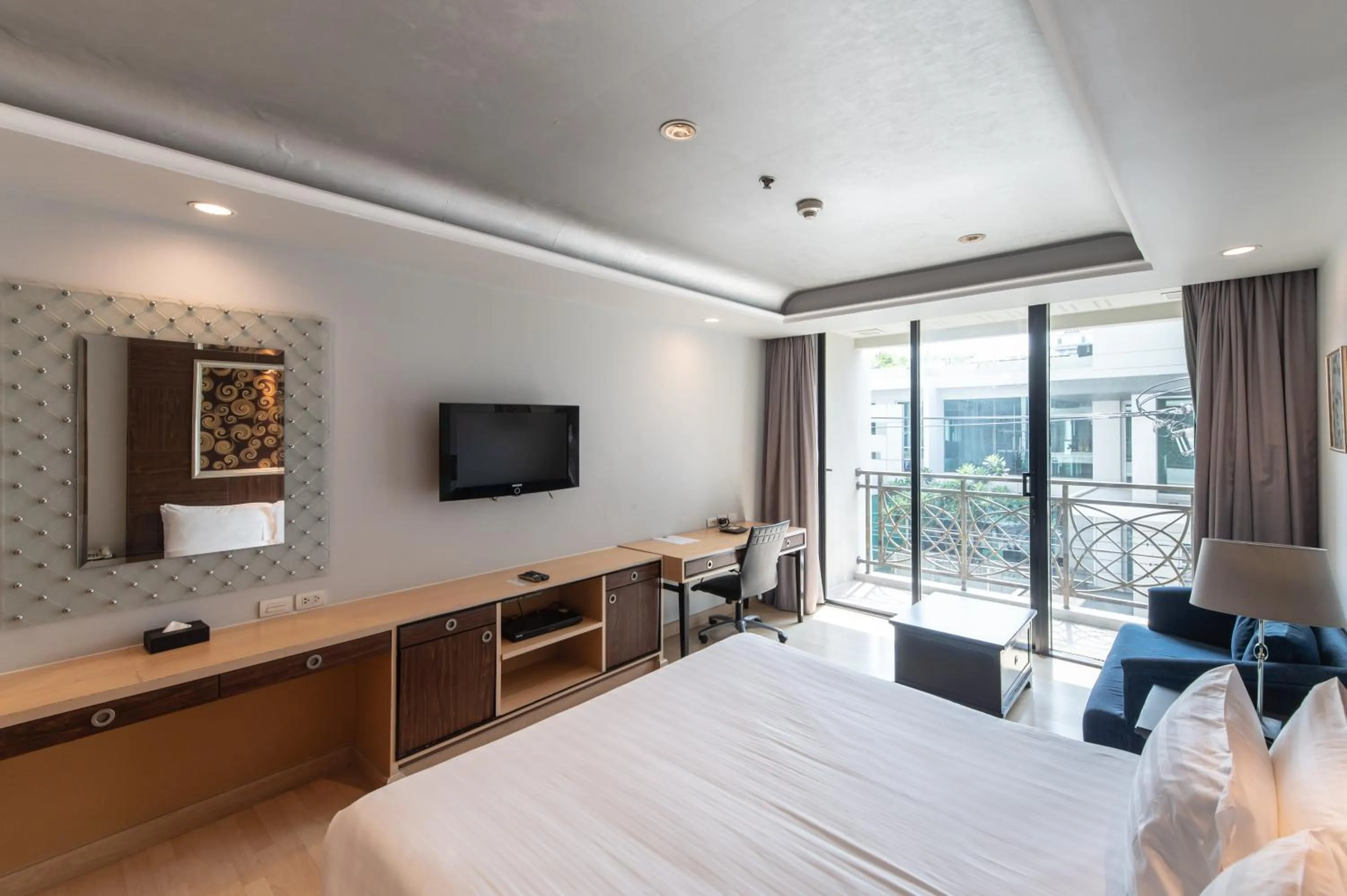 Bedroom, Bed in Admiral Premier Bangkok